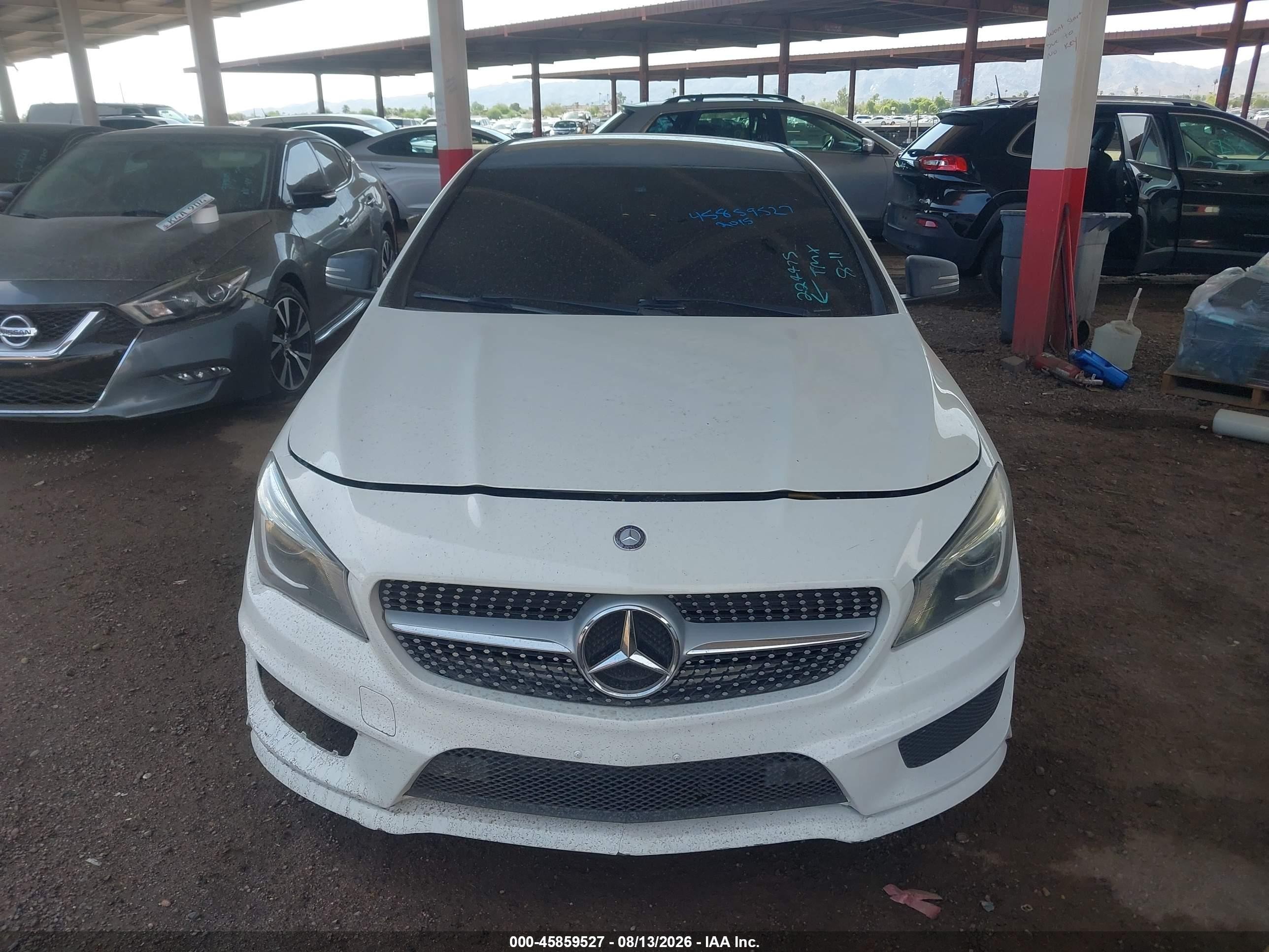2015 Mercedes-benz Cla 250 4matic Белый vin: WDDSJ4GB6FN224475