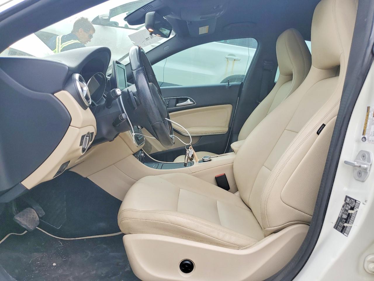 2015 Mercedes-benz Cla 250 4matic White vin: WDDSJ4GB6FN271182