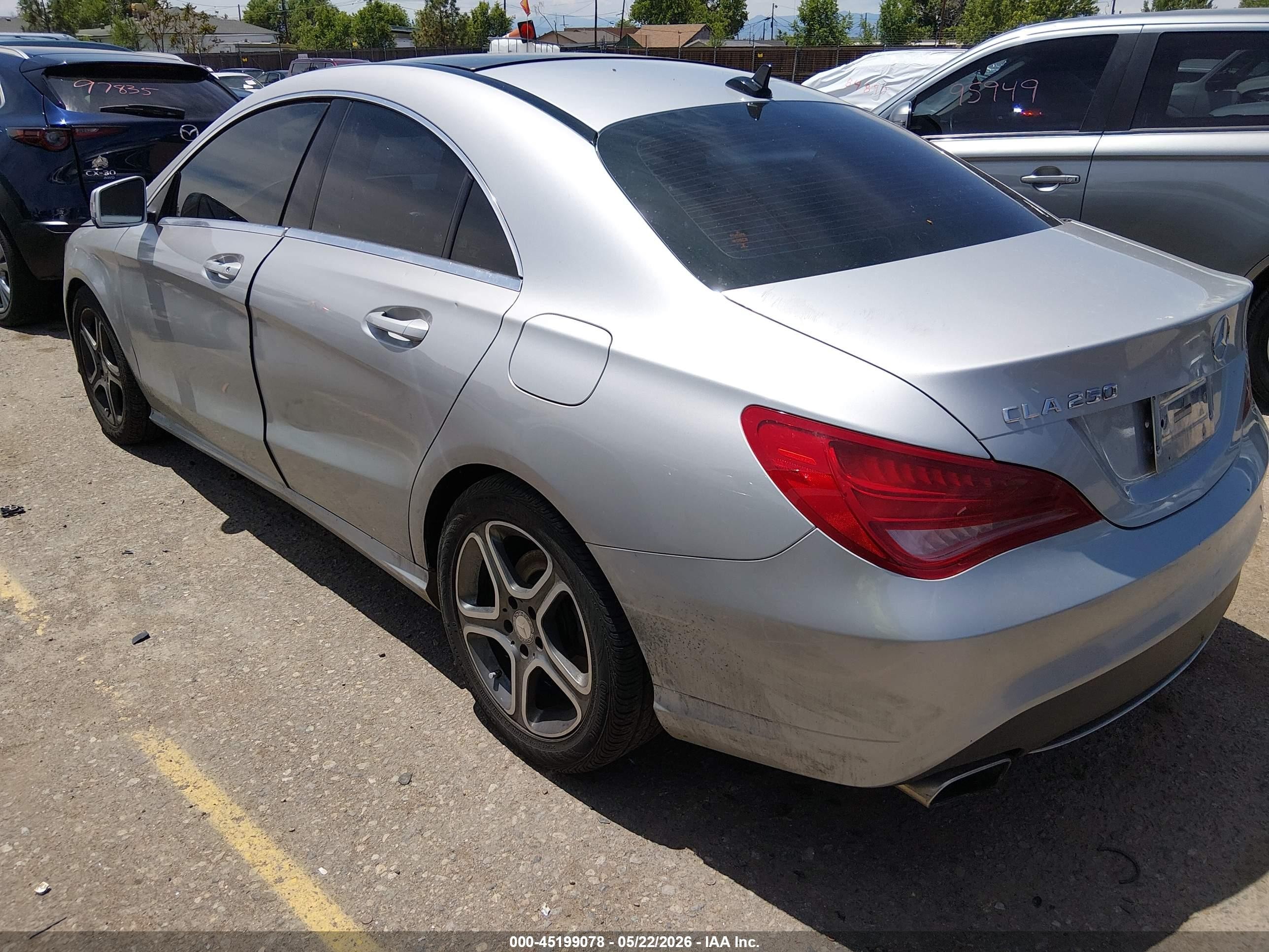 2014 Mercedes-benz Cla 250 4matic Серебряный vin: WDDSJ4GB7EN072558