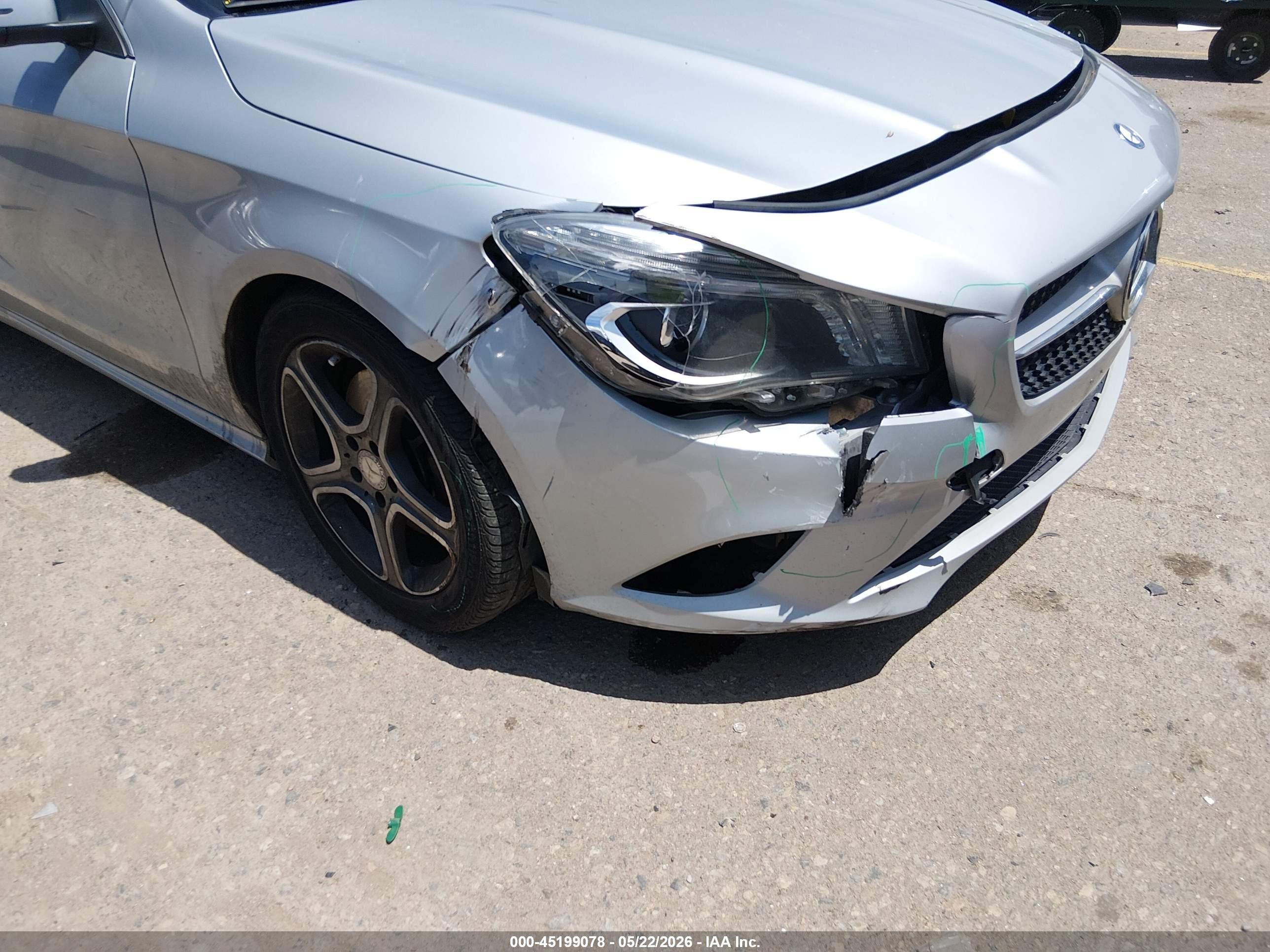 2014 Mercedes-benz Cla 250 4matic Серебряный vin: WDDSJ4GB7EN072558