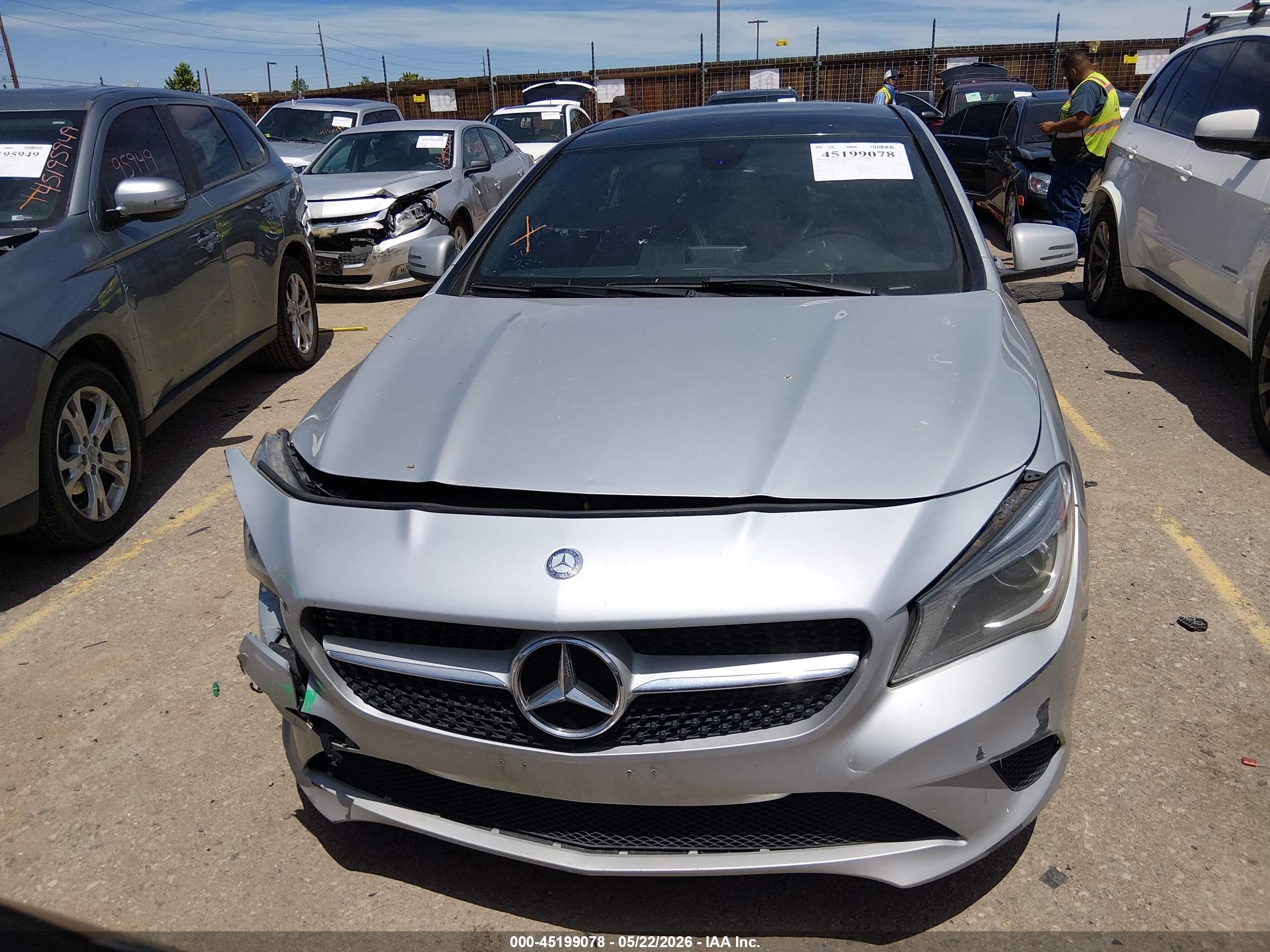 2014 Mercedes-benz Cla 250 4matic Серебряный vin: WDDSJ4GB7EN072558