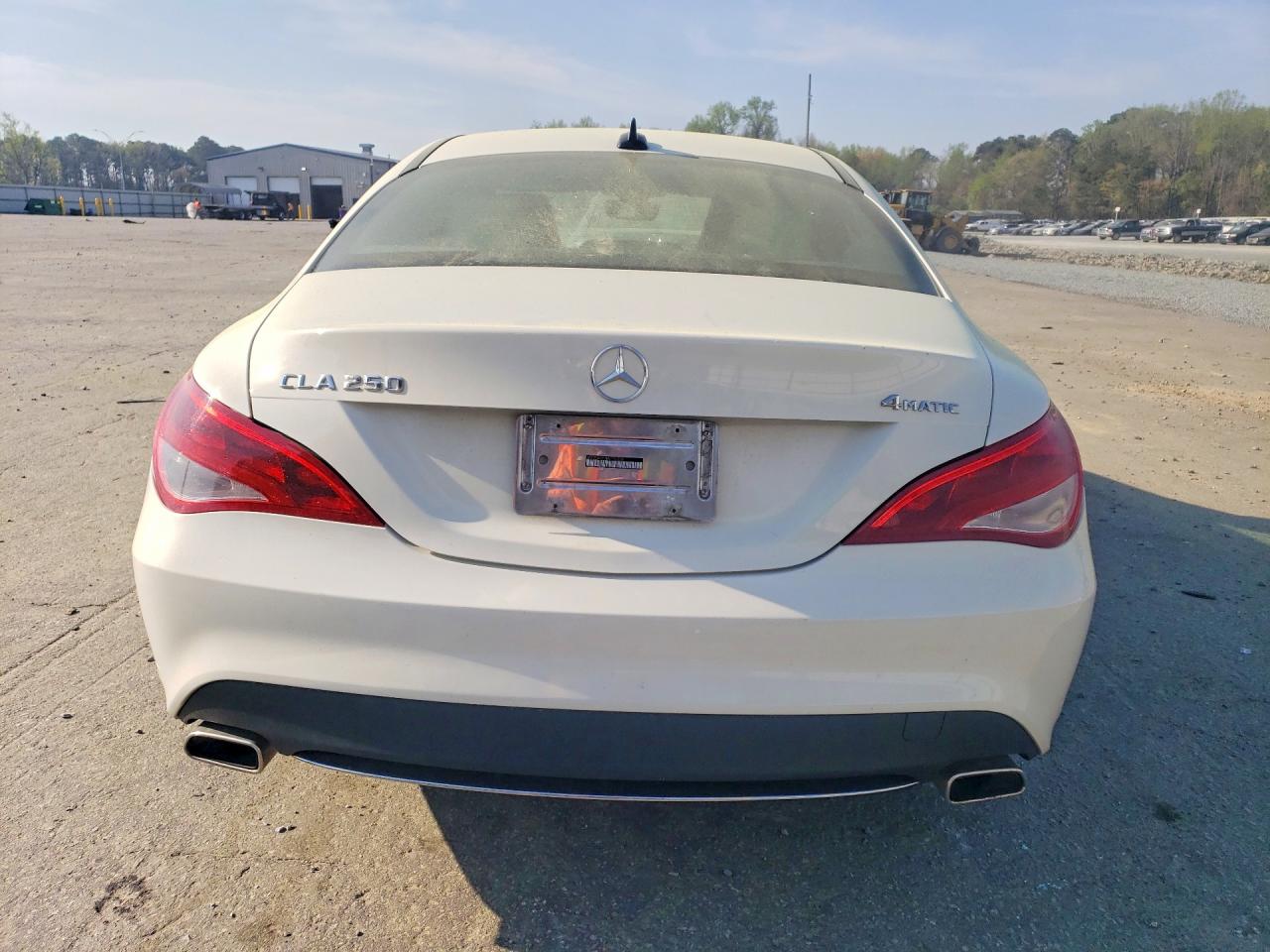 2014 Mercedes-benz Cla 250 4matic White vin: WDDSJ4GB7EN126506