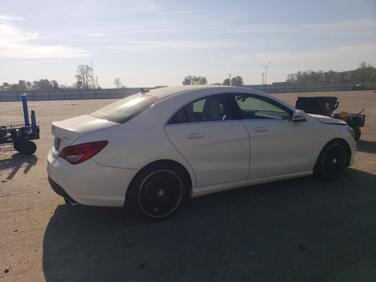 2014 Mercedes-benz Cla 250 4matic White vin: WDDSJ4GB7EN126506