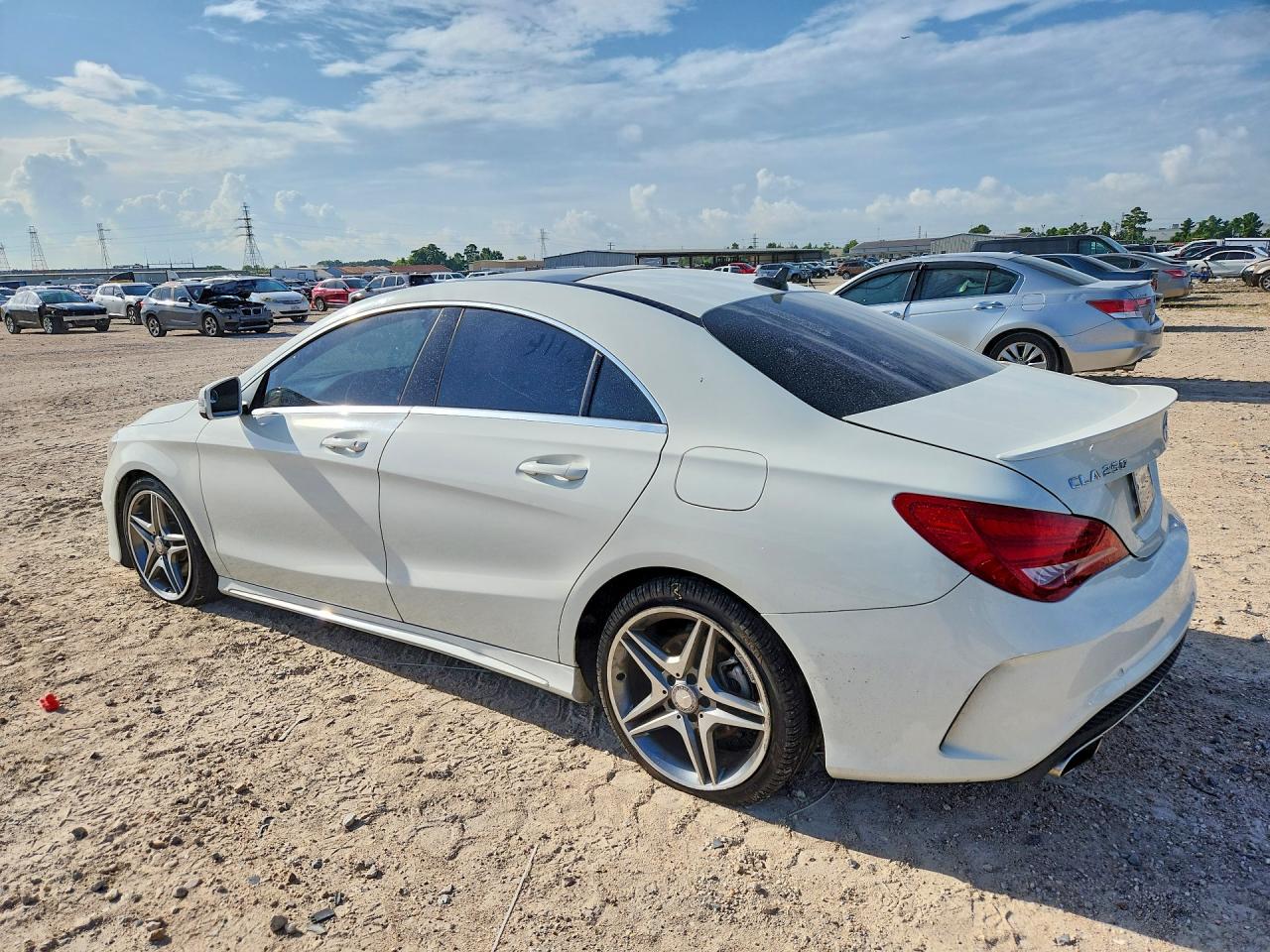 2014 Mercedes-benz Cla 250 4matic White vin: WDDSJ4GB7EN155486