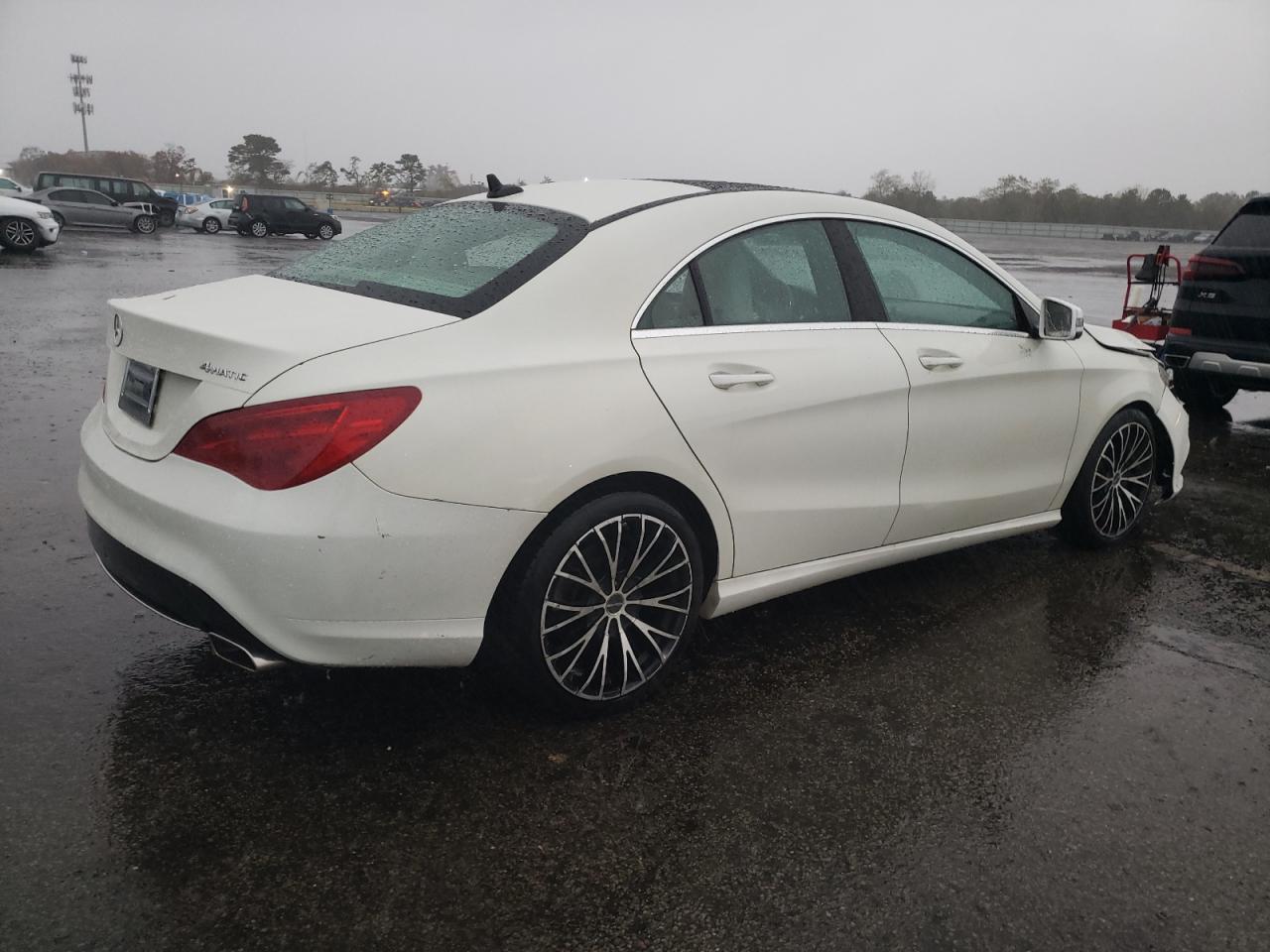 2015 Mercedes-benz Cla 250 4matic White vin: WDDSJ4GB7FN223786