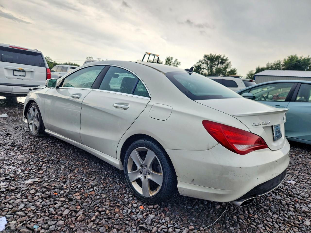 2015 Mercedes-benz Cla 250 4matic Белый vin: WDDSJ4GB8FN185484