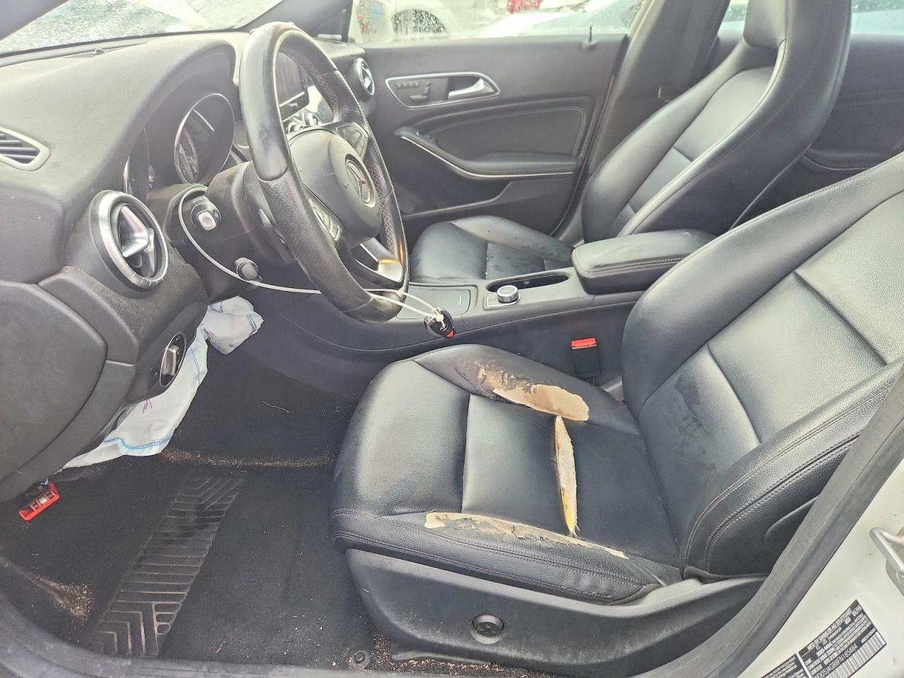 2015 Mercedes-benz Cla 250 4matic Белый vin: WDDSJ4GB8FN185484
