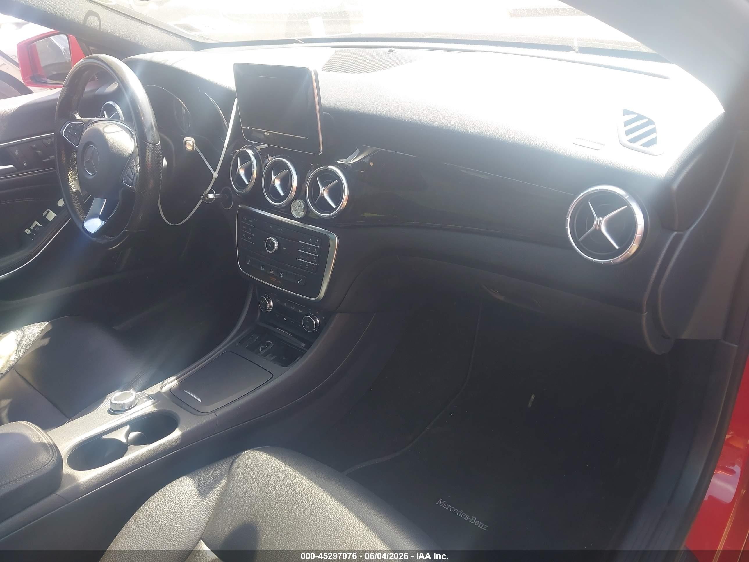 2015 Mercedes-benz Cla 250 4matic Red vin: WDDSJ4GB8FN231721