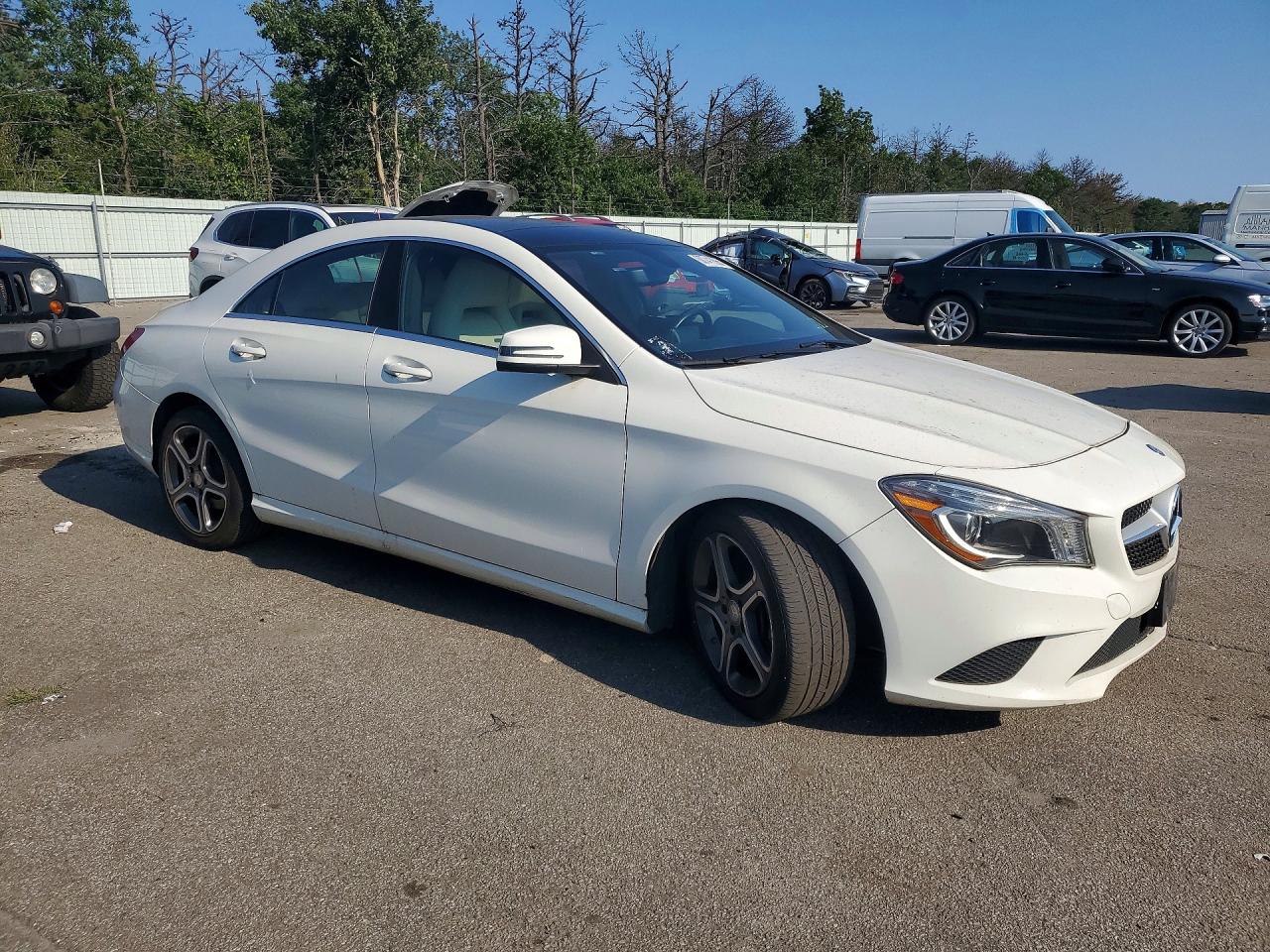 2014 Mercedes-benz Cla 250 4matic White vin: WDDSJ4GB9EN080192