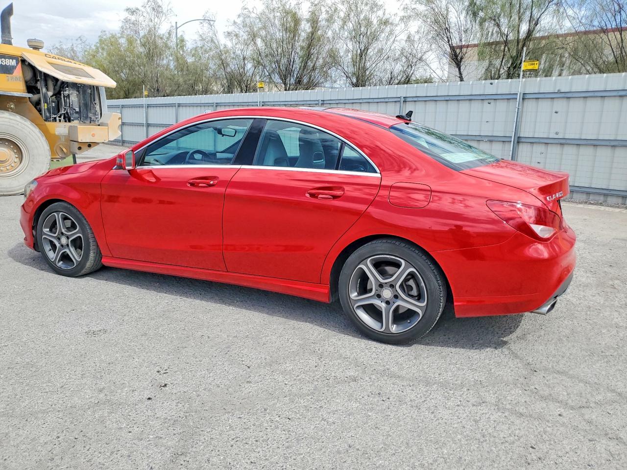 2014 Mercedes-benz Cla 250 4matic Red vin: WDDSJ4GB9EN125650