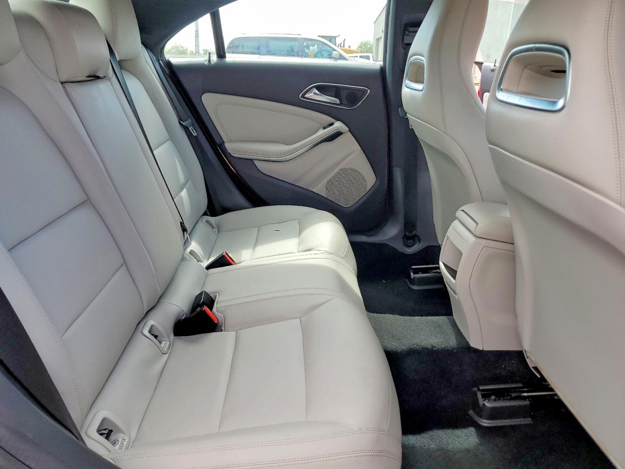 2014 Mercedes-benz Cla 250 4matic Red vin: WDDSJ4GB9EN125650