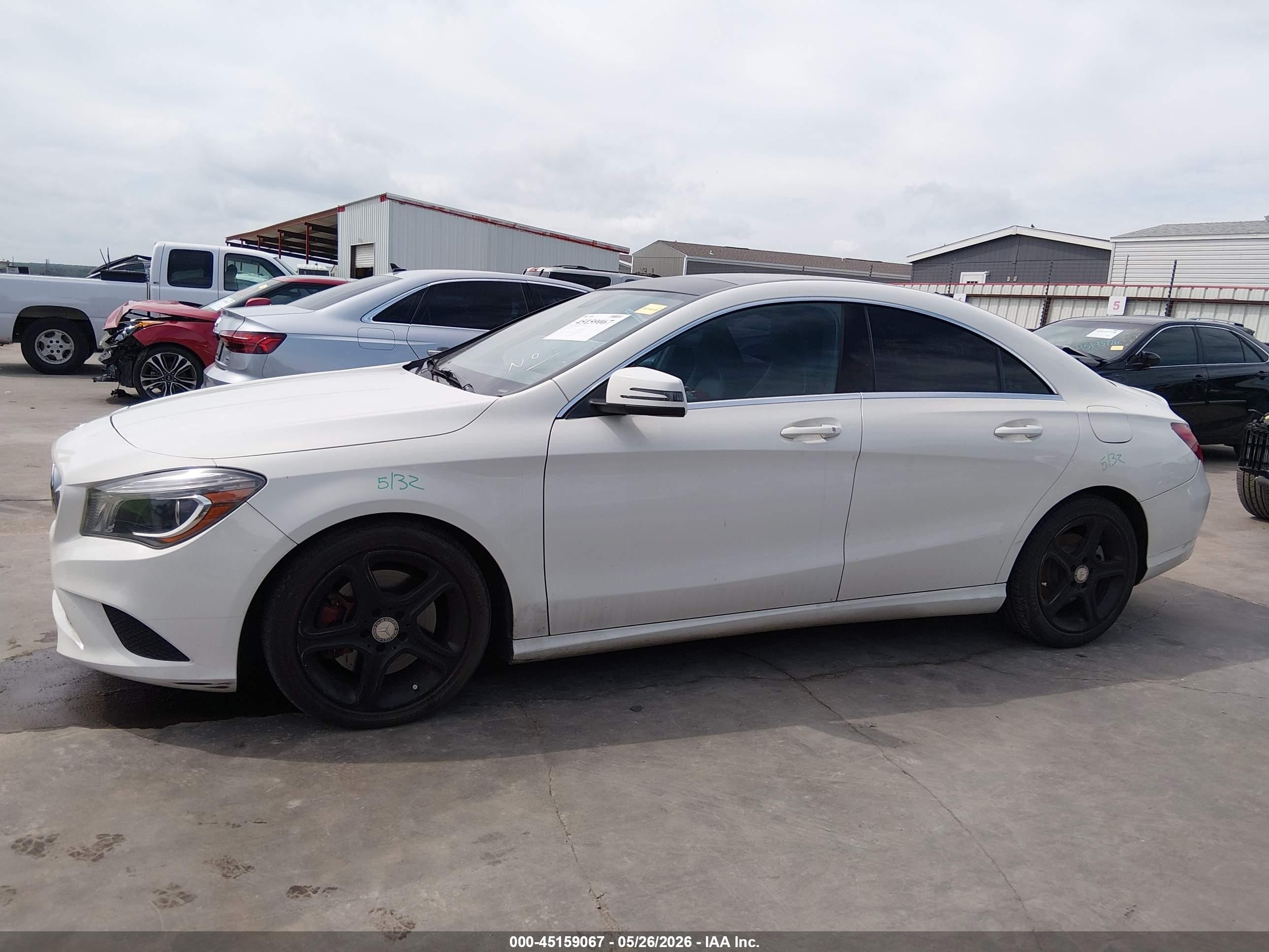 2014 Mercedes-benz Cla 250 4matic White vin: WDDSJ4GB9EN148720