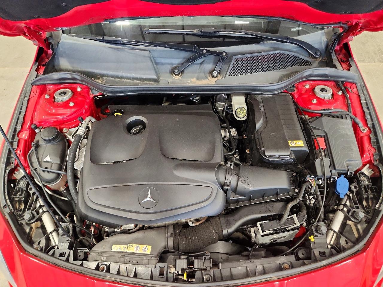 2015 Mercedes-benz Cla 250 4matic Red vin: WDDSJ4GB9FN176342