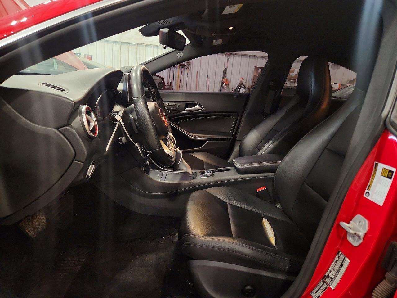 2015 Mercedes-benz Cla 250 4matic Red vin: WDDSJ4GB9FN176342