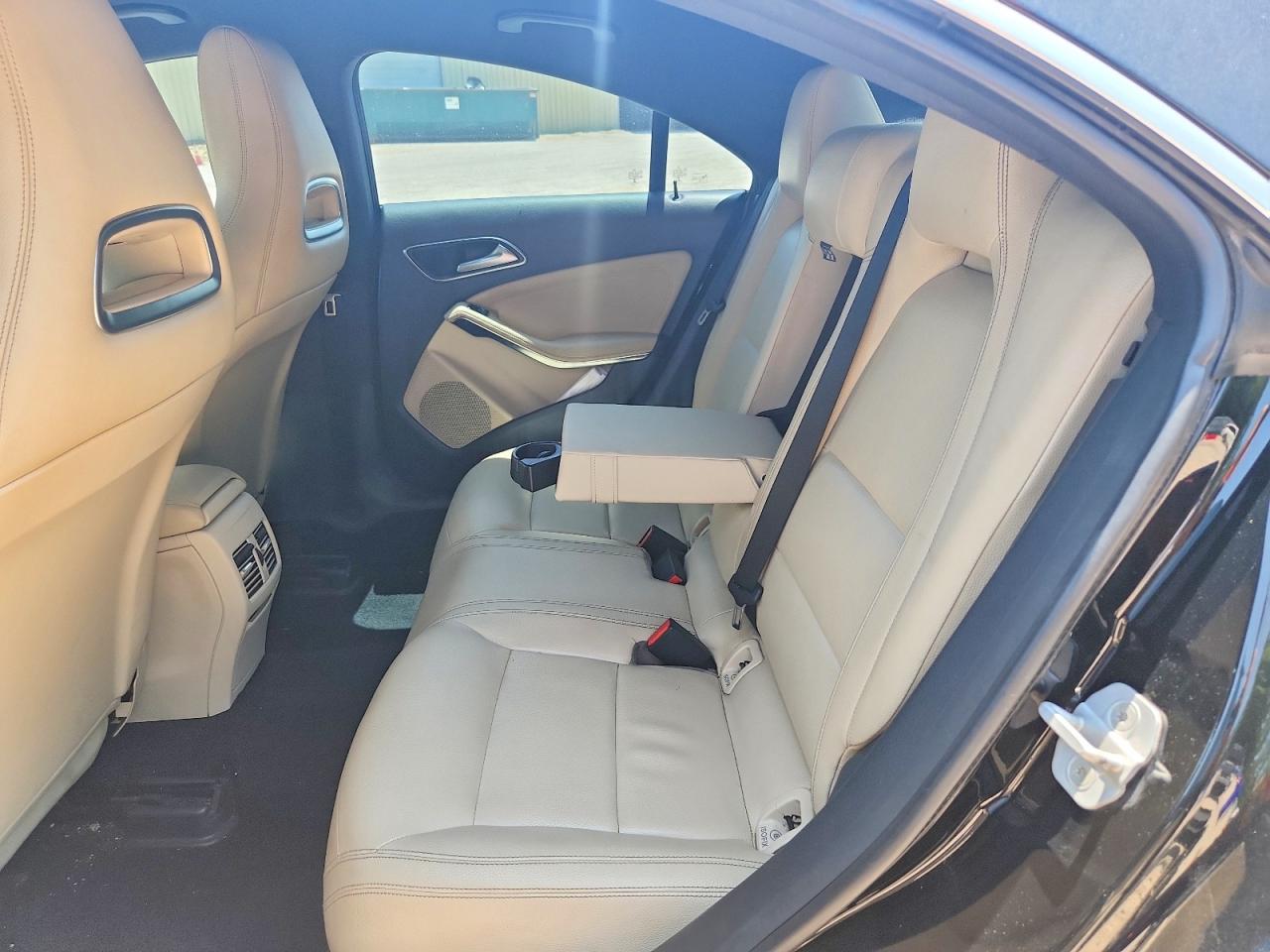 2015 Mercedes-benz Cla 250 4matic Черный vin: WDDSJ4GB9FN177345