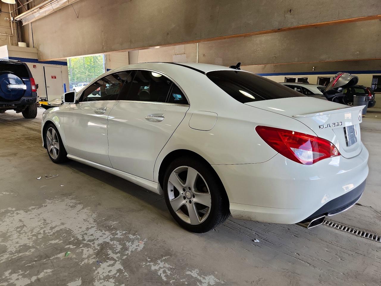 2015 Mercedes-benz Cla 250 4matic White vin: WDDSJ4GB9FN269765