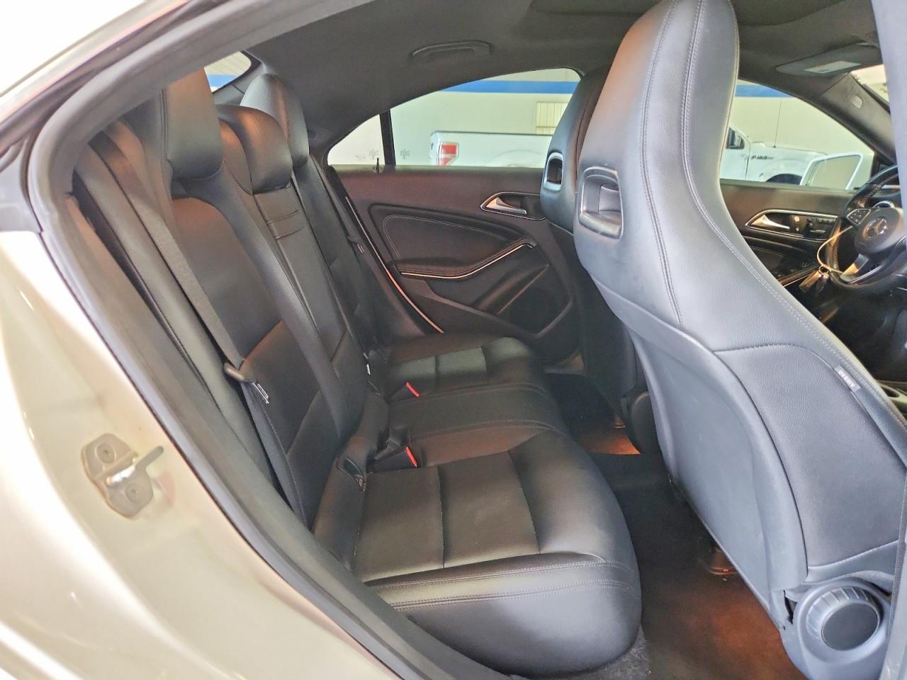 2015 Mercedes-benz Cla 250 4matic White vin: WDDSJ4GB9FN269765