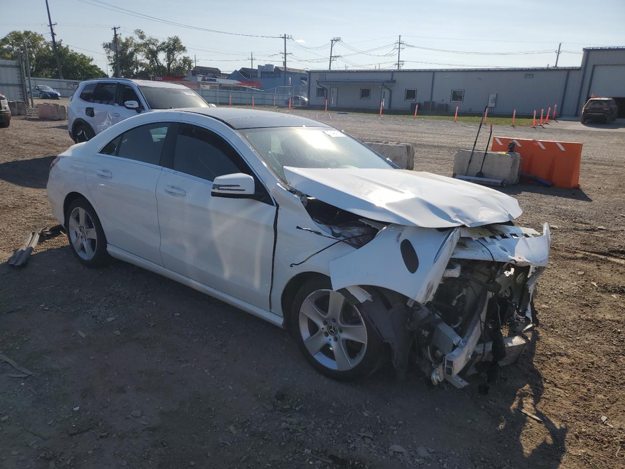 2018 Mercedes-benz Cla 250 4matic Белый vin: WDDSJ4GB9JN636754
