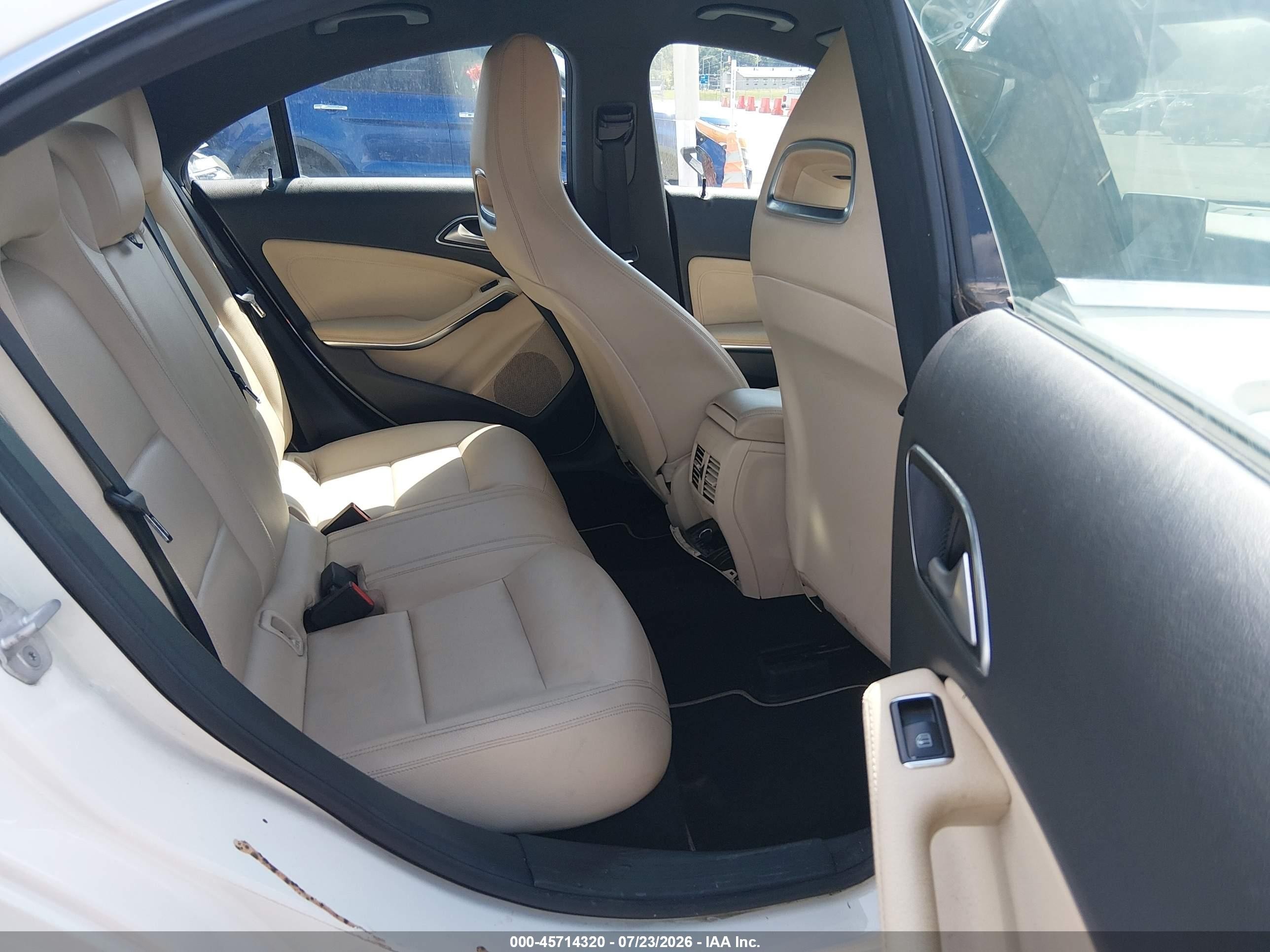 2014 Mercedes-benz Cla 250 4matic White vin: WDDSJ4GBXEN111627