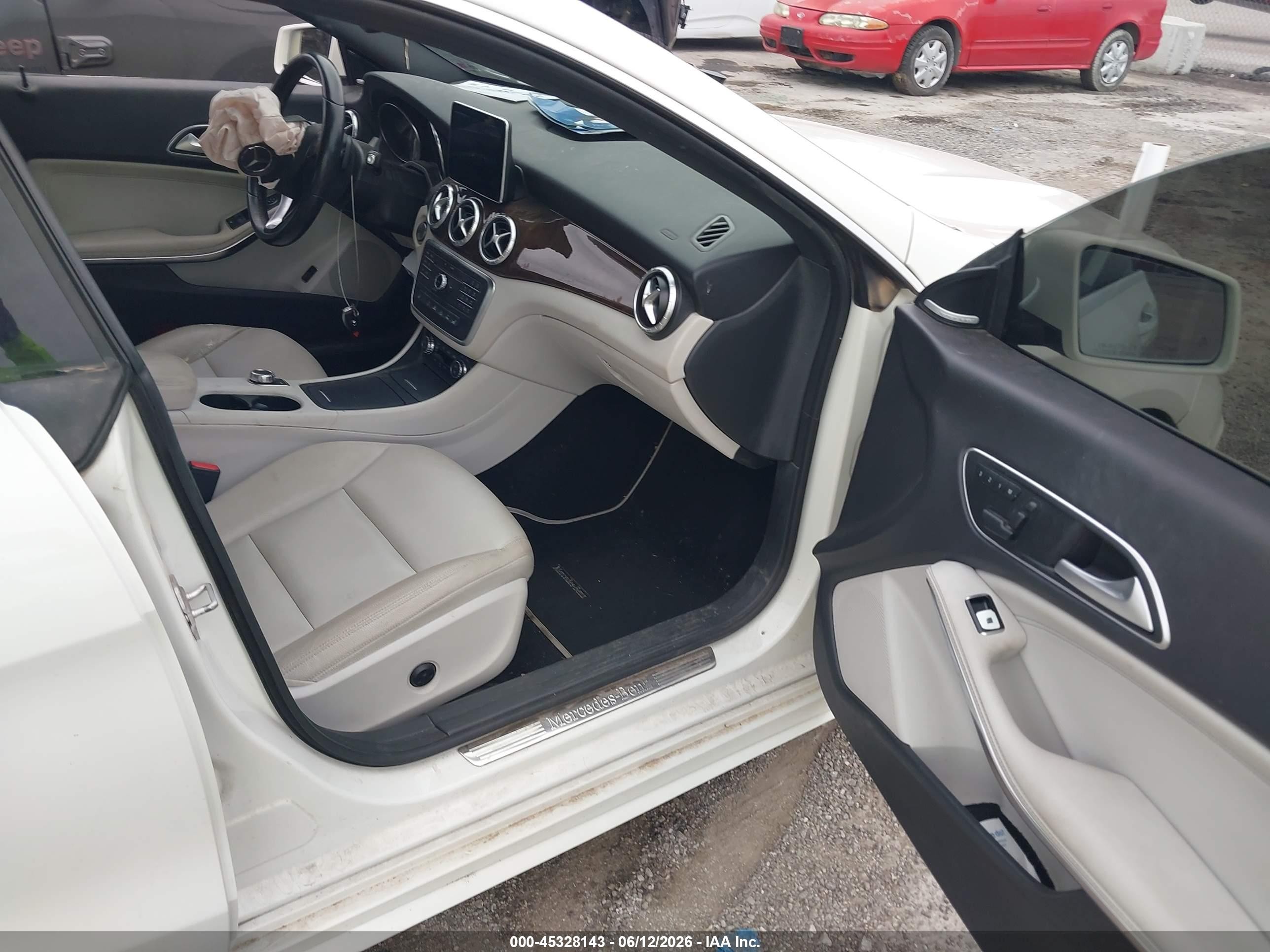 2015 Mercedes-benz Cla 250 4matic White vin: WDDSJ4GBXFN182053