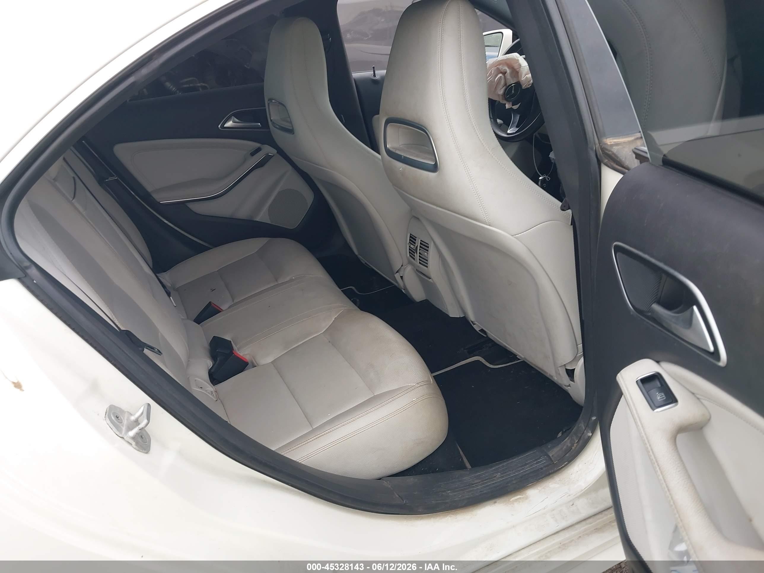 2015 Mercedes-benz Cla 250 4matic White vin: WDDSJ4GBXFN182053
