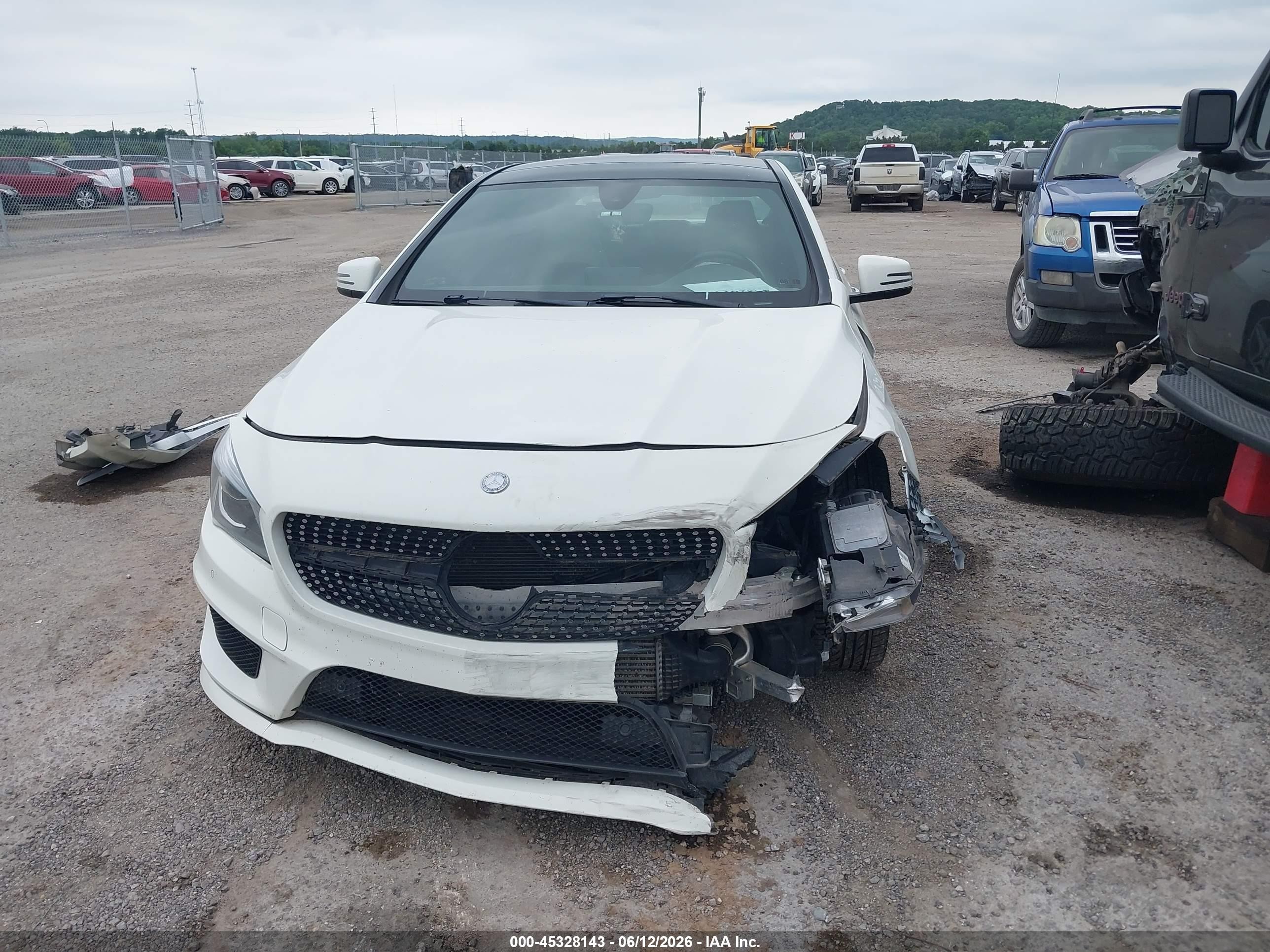 2015 Mercedes-benz Cla 250 4matic White vin: WDDSJ4GBXFN182053