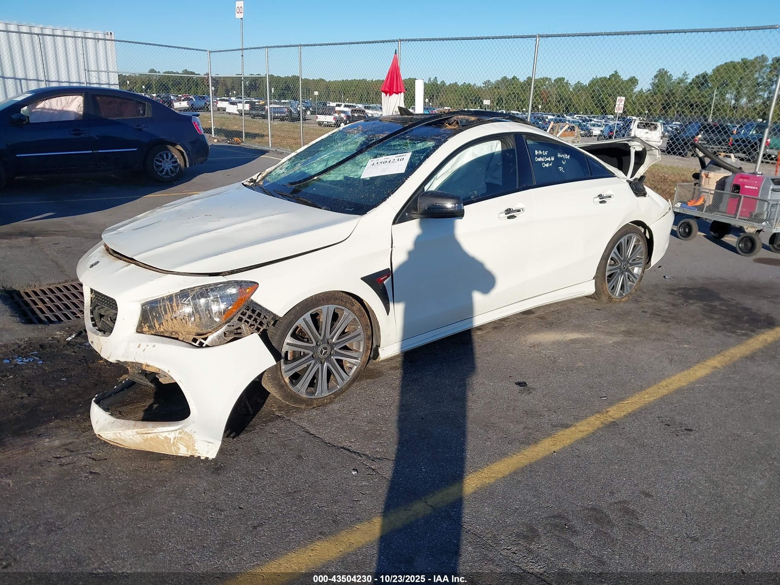 2018 Mercedes-benz Cla 250 4matic Белый vin: WDDSJ4GBXJN590285