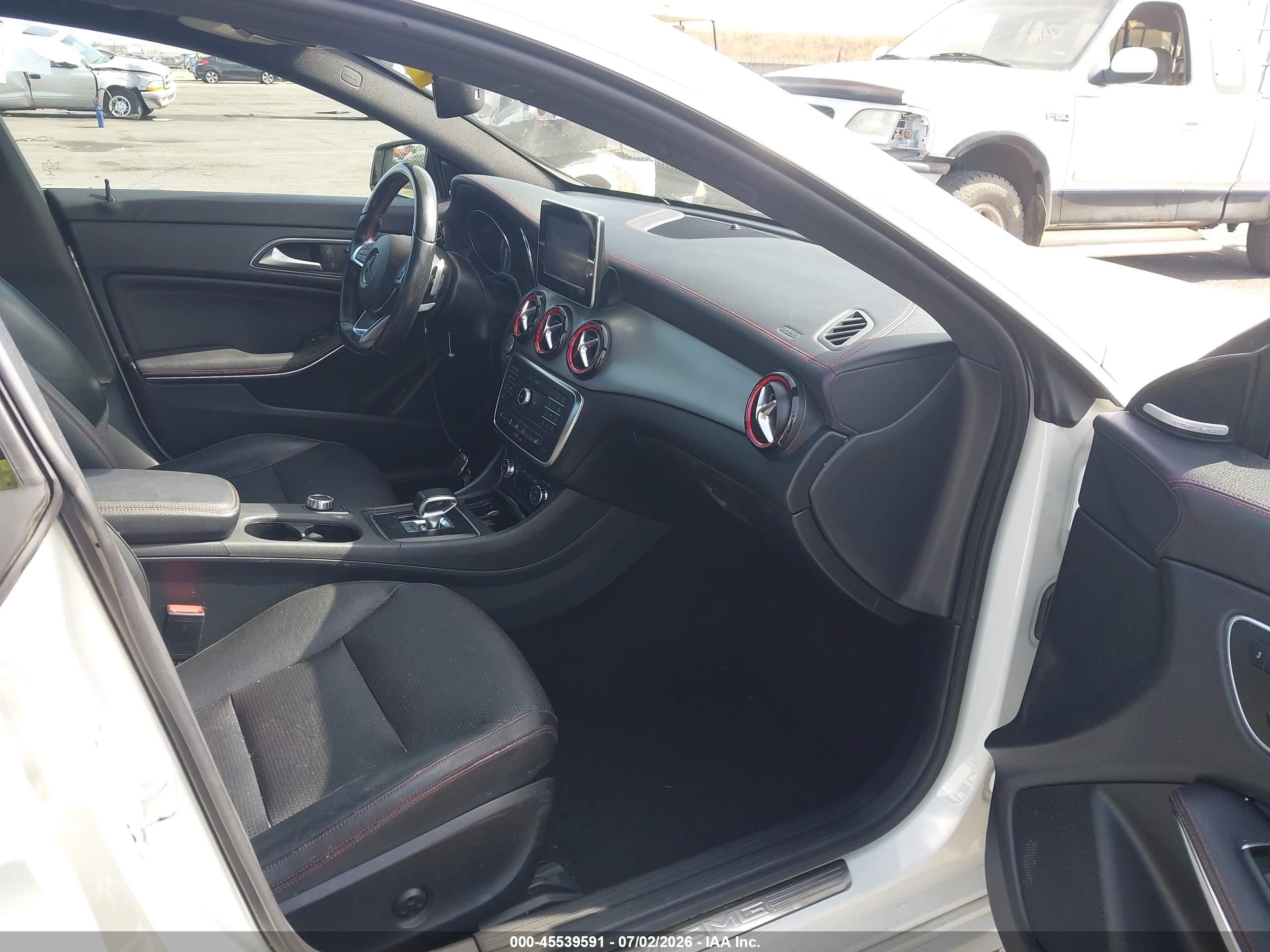 2015 Mercedes-benz Cla 45 Amg 4matic White vin: WDDSJ5CB1FN196046