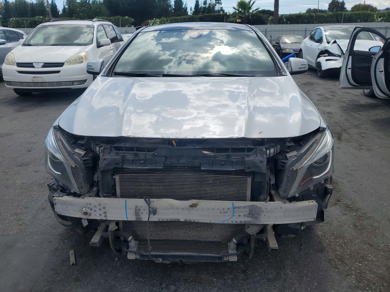 2014 Mercedes-benz Cla 45 Amg Silver vin: WDDSJ5CB2EN111682