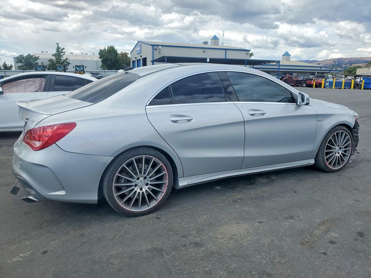 2014 Mercedes-benz Cla 45 Amg Silver vin: WDDSJ5CB2EN111682