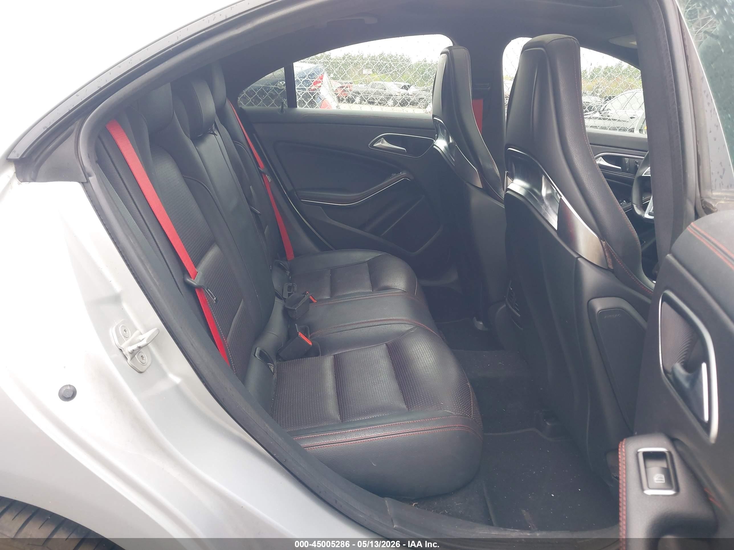 2014 Mercedes-benz Cla 45 Amg 4matic Серебряный vin: WDDSJ5CB3EN045871