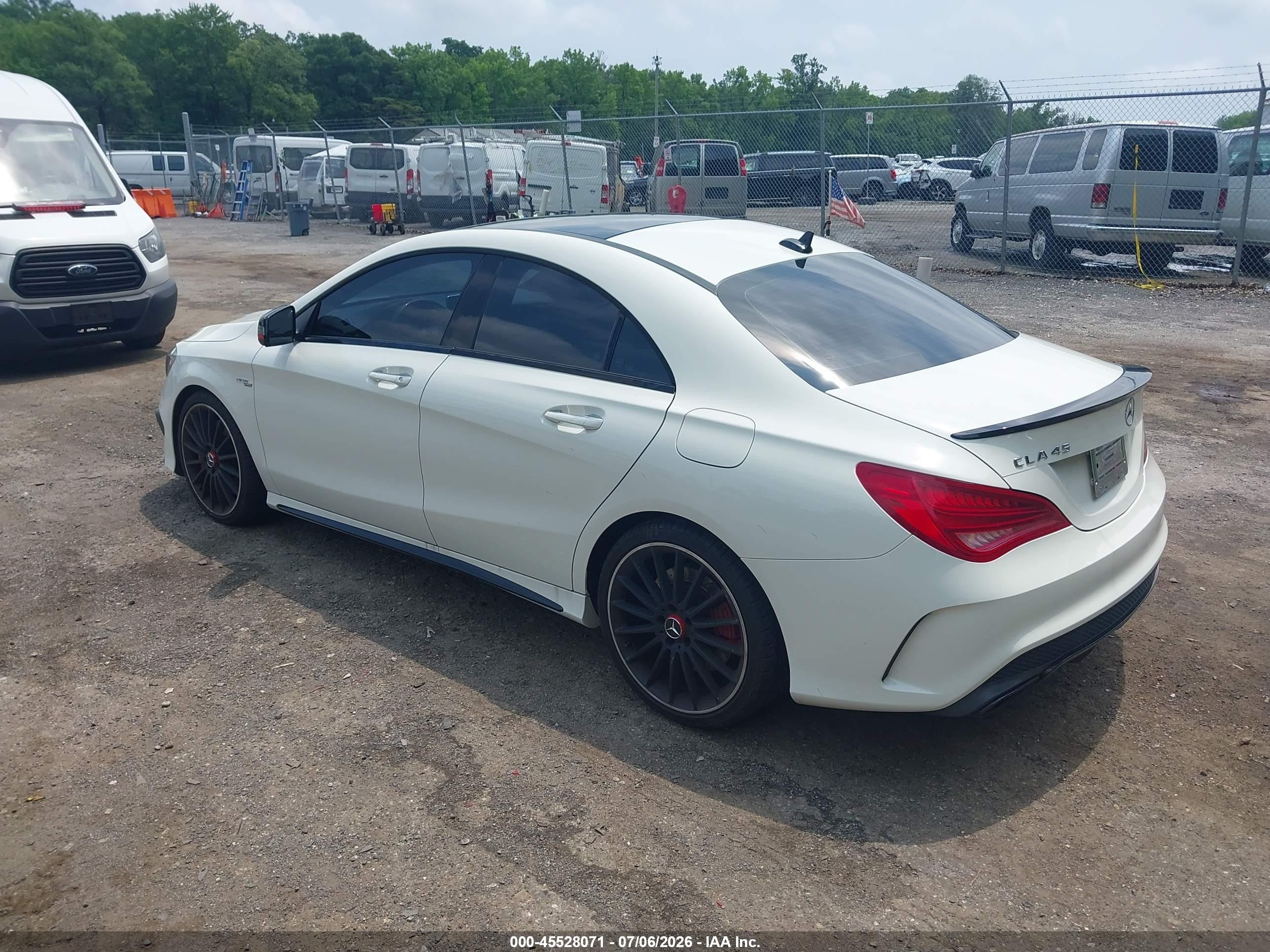 2015 Mercedes-benz Cla 45 Amg 4matic White vin: WDDSJ5CB4FN266414