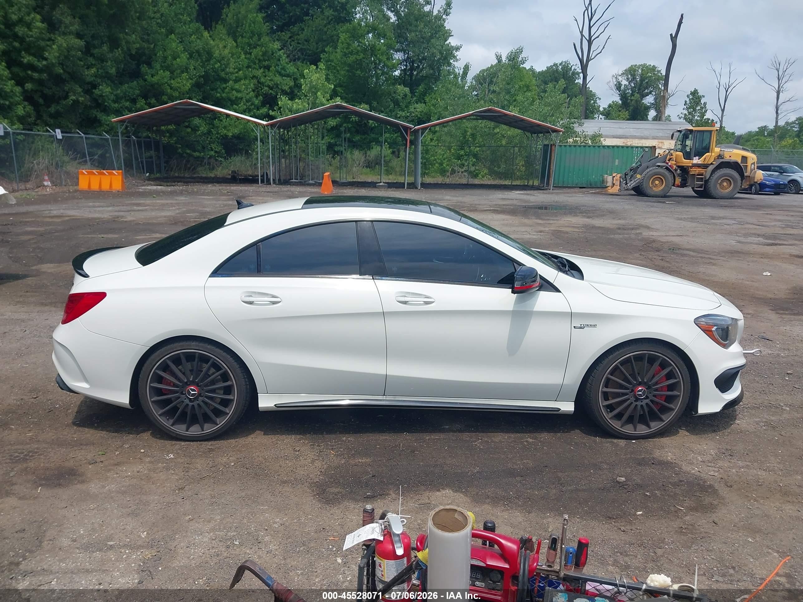 2015 Mercedes-benz Cla 45 Amg 4matic White vin: WDDSJ5CB4FN266414