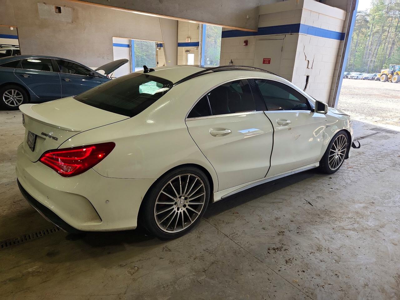 2014 Mercedes-benz Cla 45 Amg White vin: WDDSJ5CB6EN057626