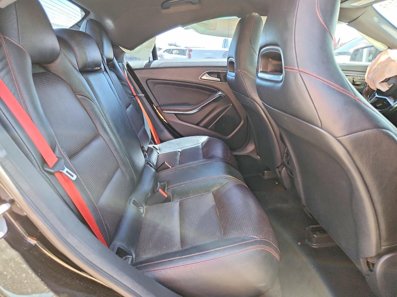 2014 Mercedes-benz Cla 45 Amg Черный vin: WDDSJ5CB7EN115307
