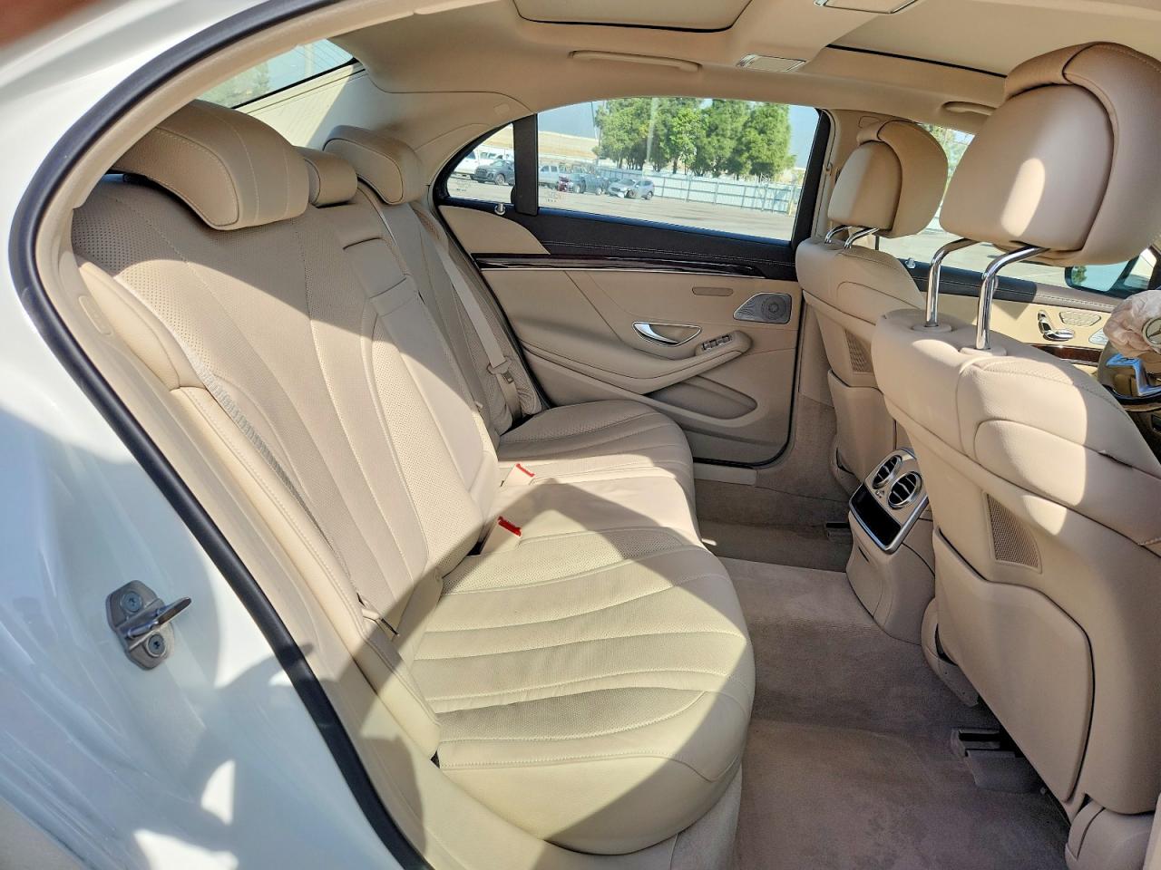 2019 Mercedes-benz S 450 White vin: WDDUG6GB3KA474647