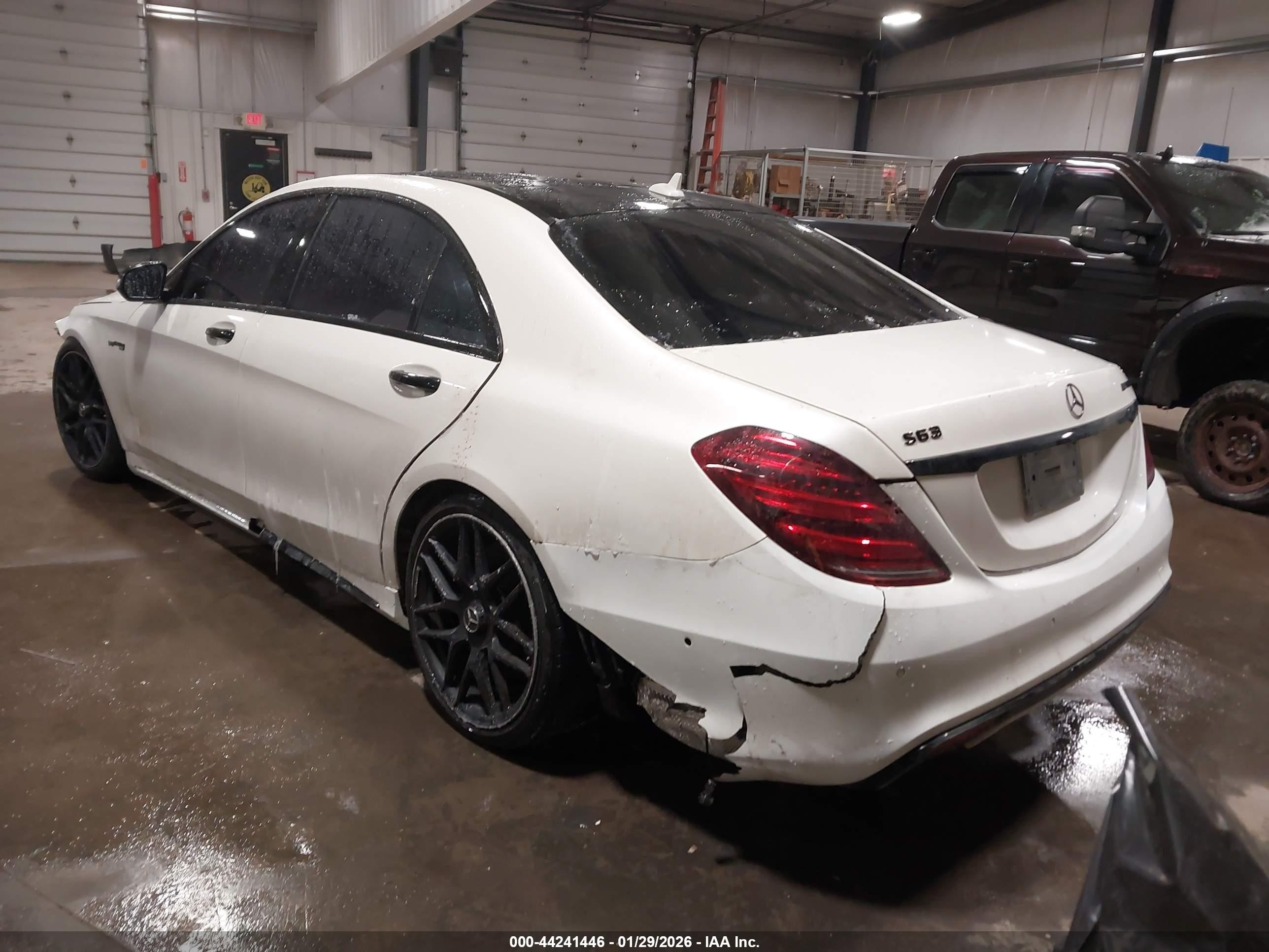 2014 Mercedes-benz S 63 Amg 4matic White vin: WDDUG7JB0EA035375