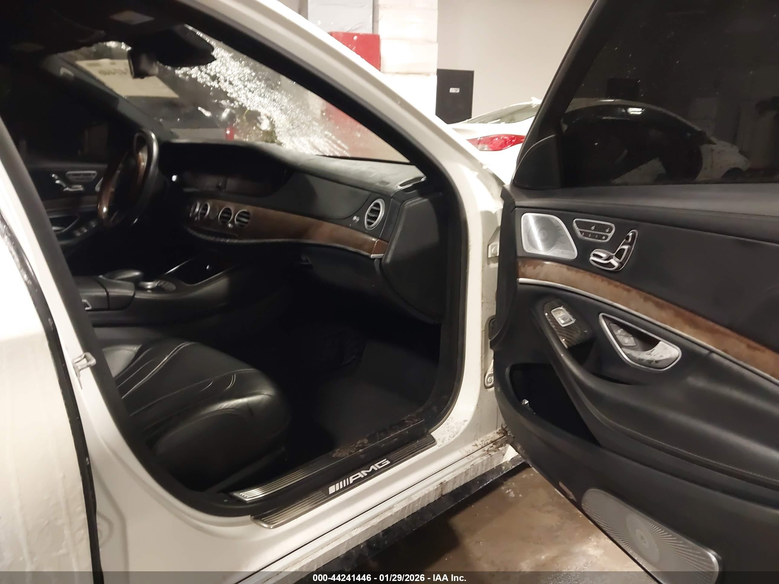 2014 Mercedes-benz S 63 Amg 4matic White vin: WDDUG7JB0EA035375