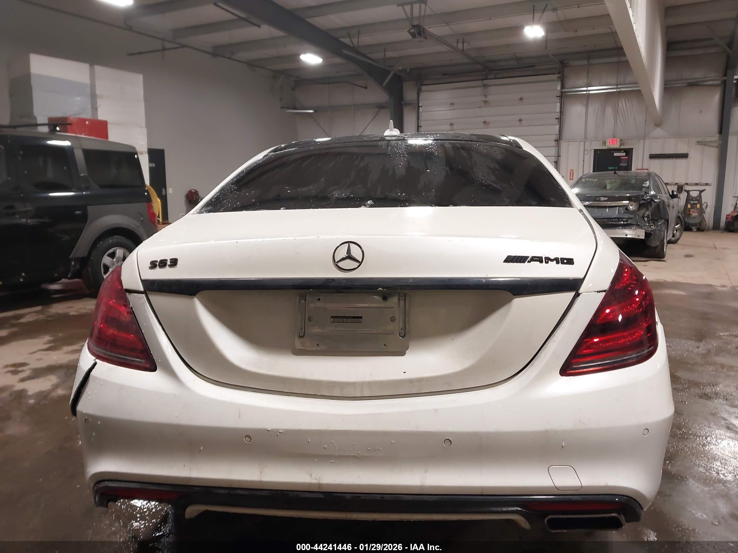 2014 Mercedes-benz S 63 Amg 4matic White vin: WDDUG7JB0EA035375