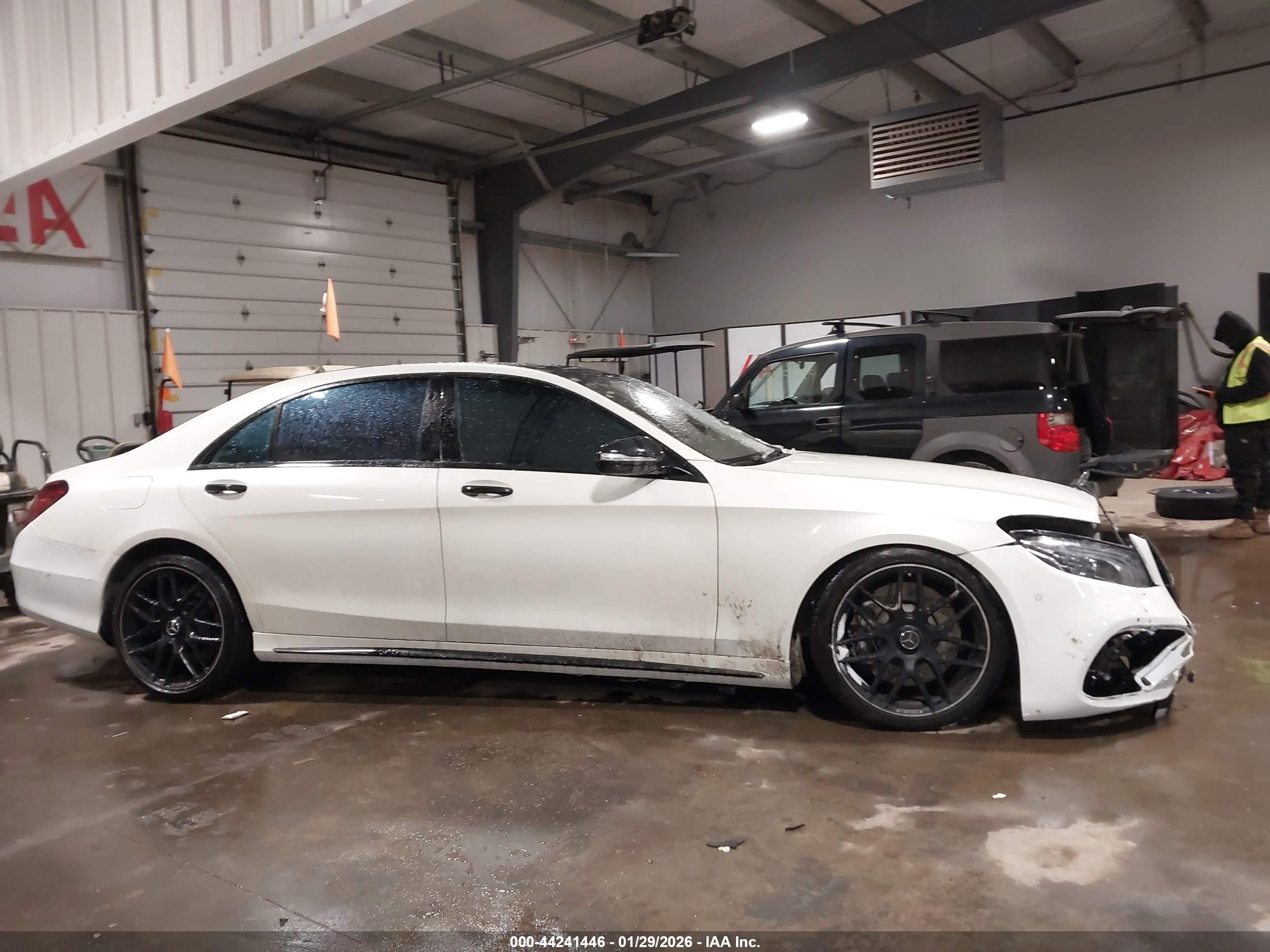 2014 Mercedes-benz S 63 Amg 4matic White vin: WDDUG7JB0EA035375