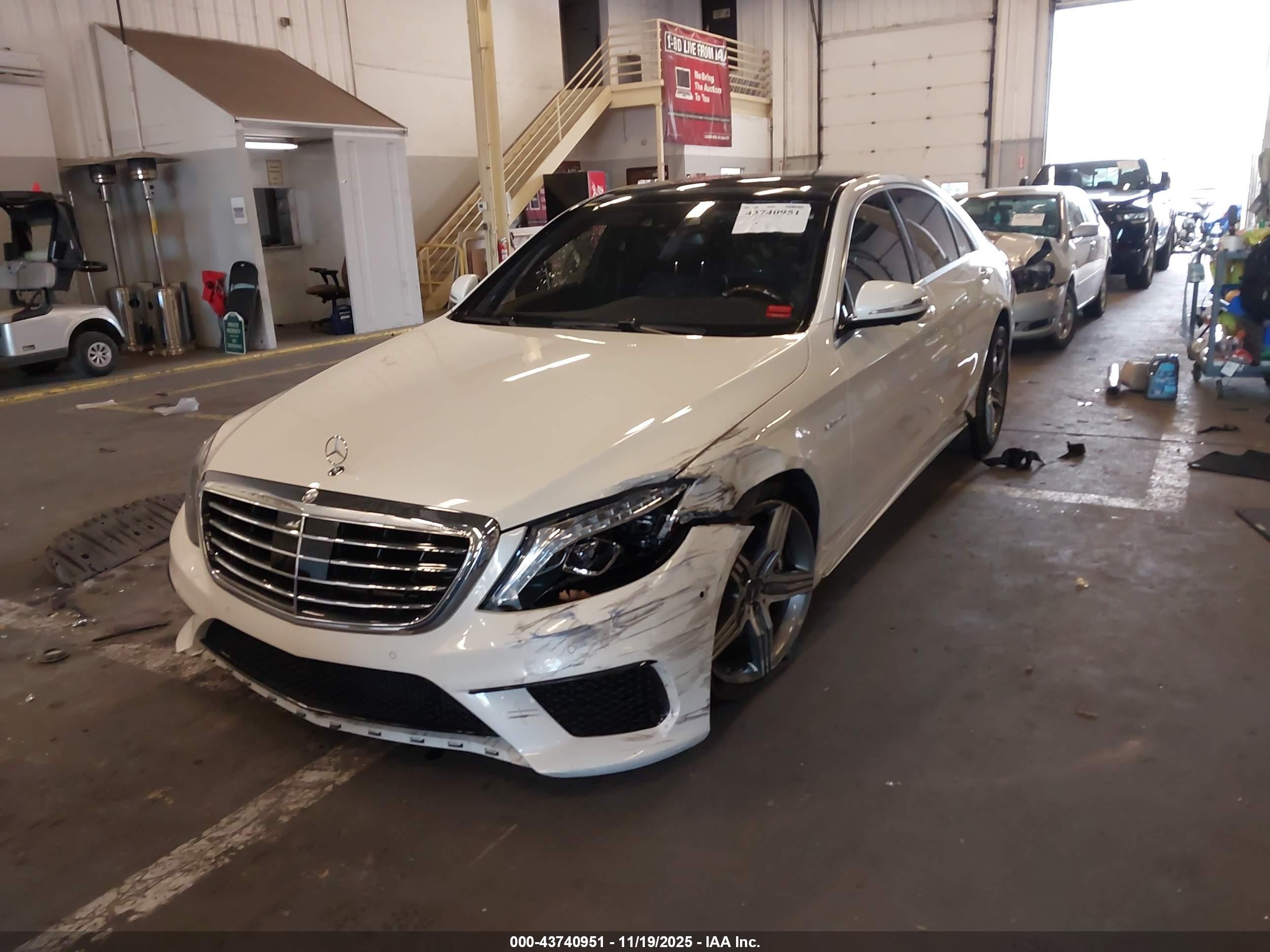 2014 Mercedes-benz S 63 Amg 4matic Белый vin: WDDUG7JB7EA039584