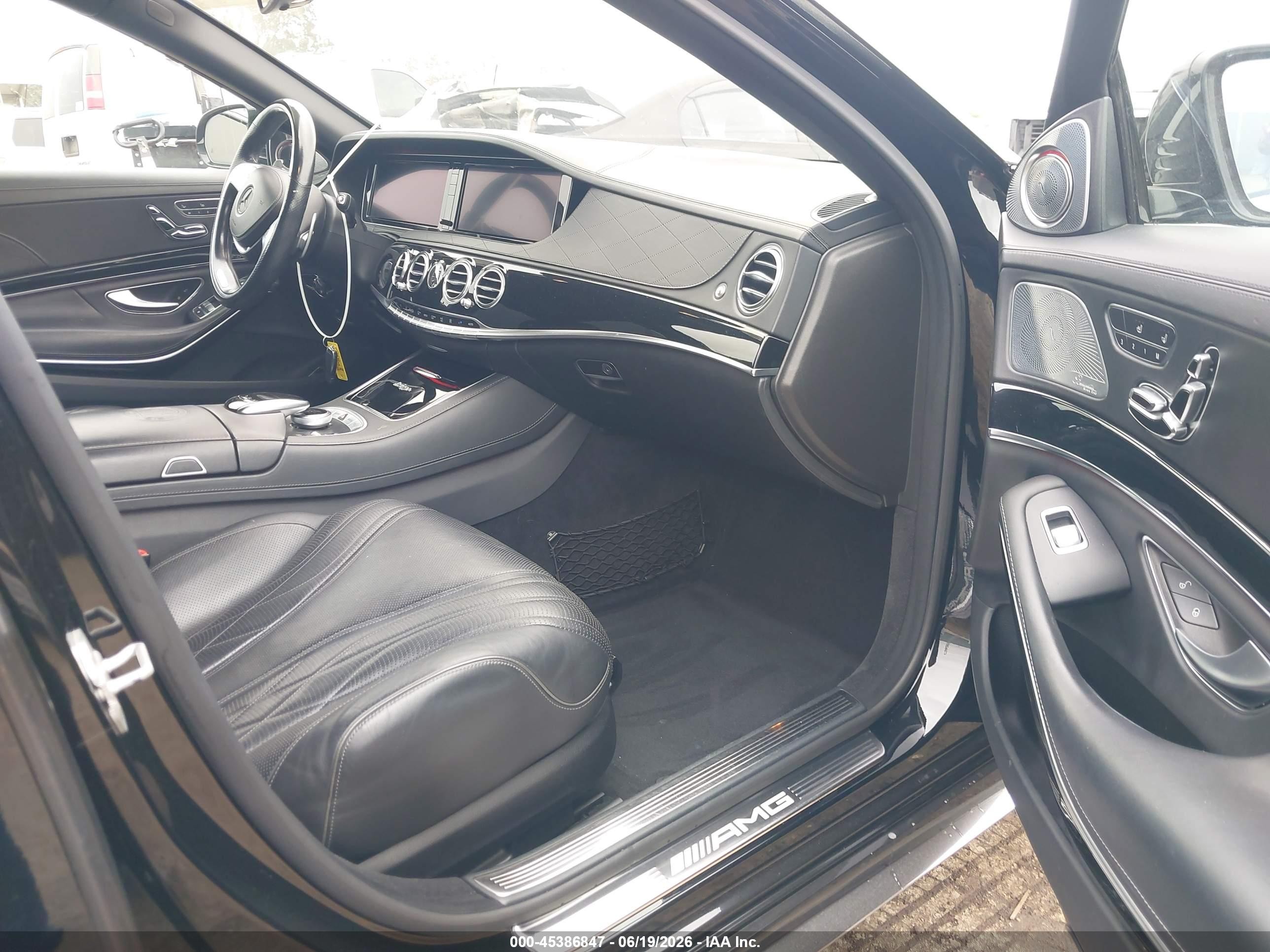 2015 Mercedes-benz S 65 Amg   Черный vin: WDDUG7KB0FA147366