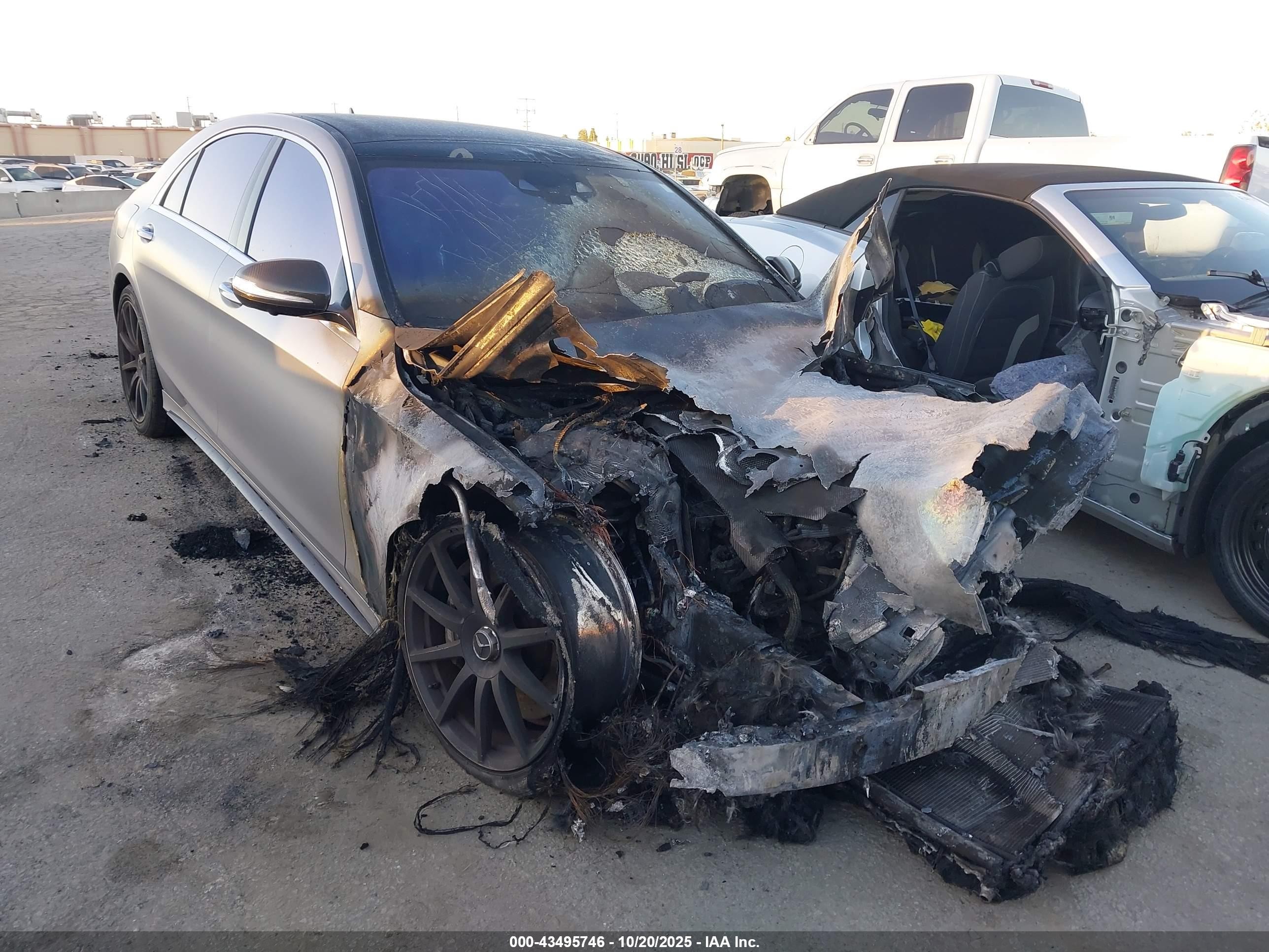 2015 Mercedes-benz S65amg   Серебряный vin: WDDUG7KB2FA091754