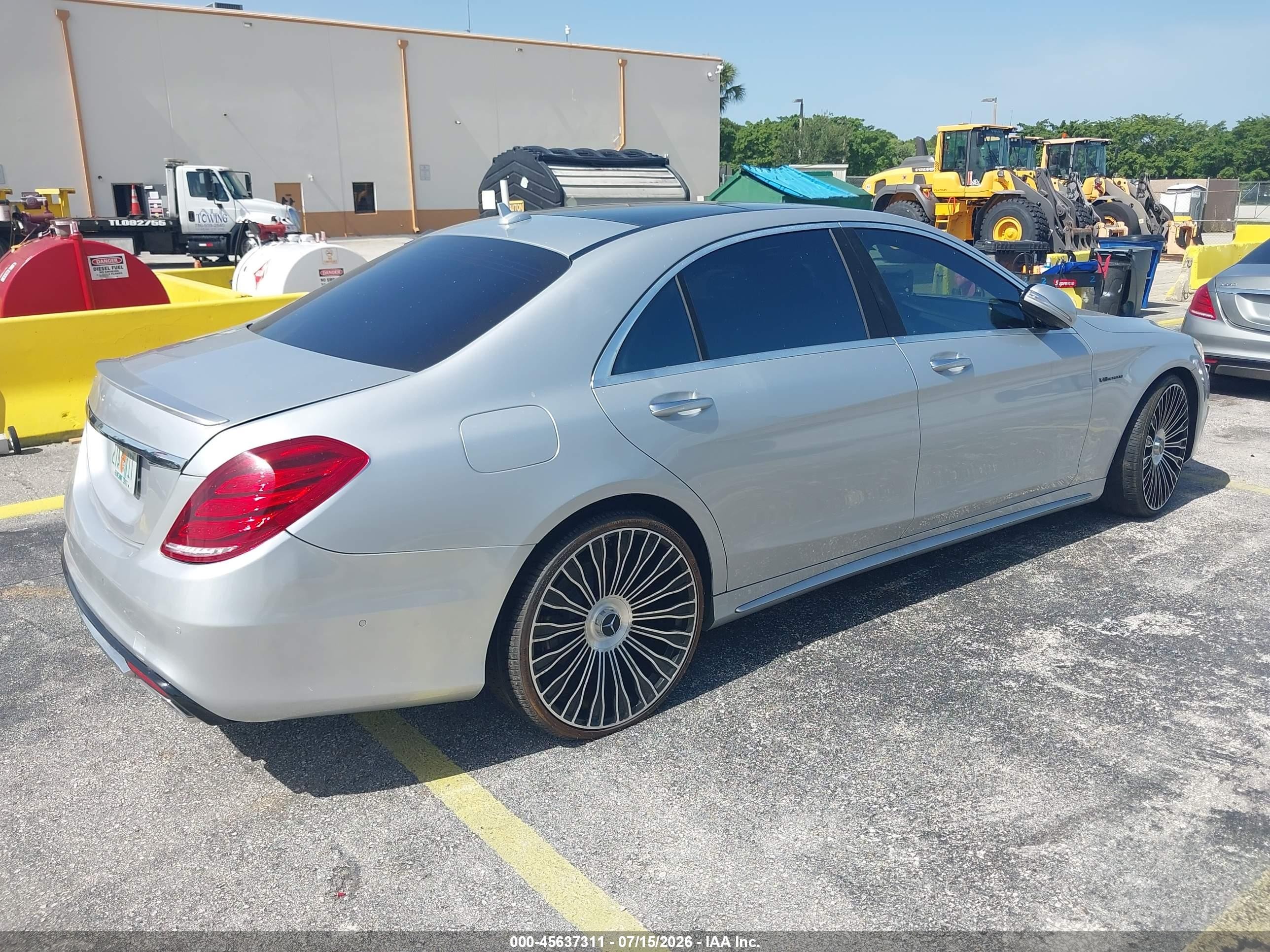 2014 Mercedes-benz S 550   Silver vin: WDDUG8CB0EA006560