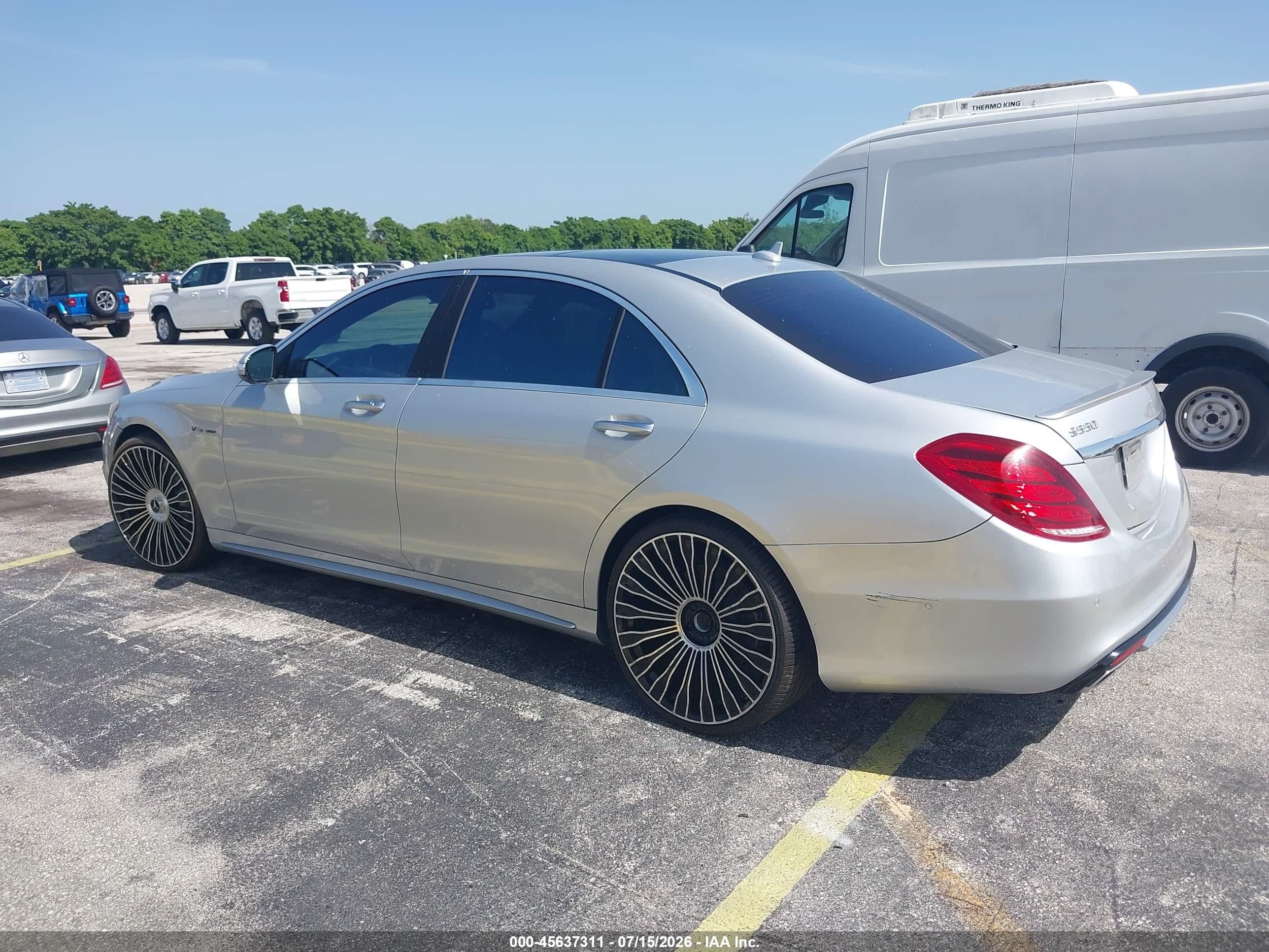 2014 Mercedes-benz S 550   Silver vin: WDDUG8CB0EA006560
