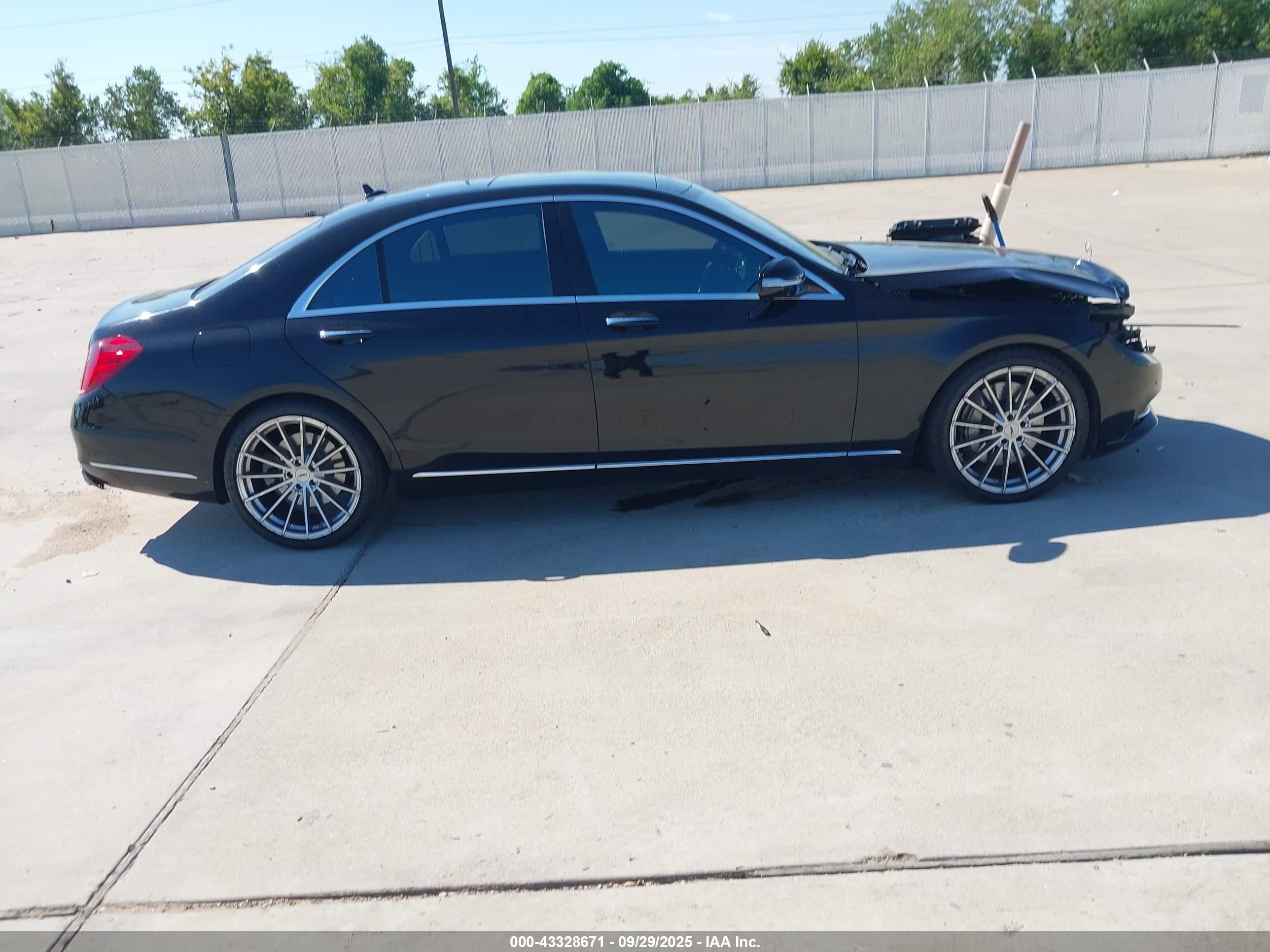2014 Mercedes-benz S 550 Black vin: WDDUG8CB0EA047741