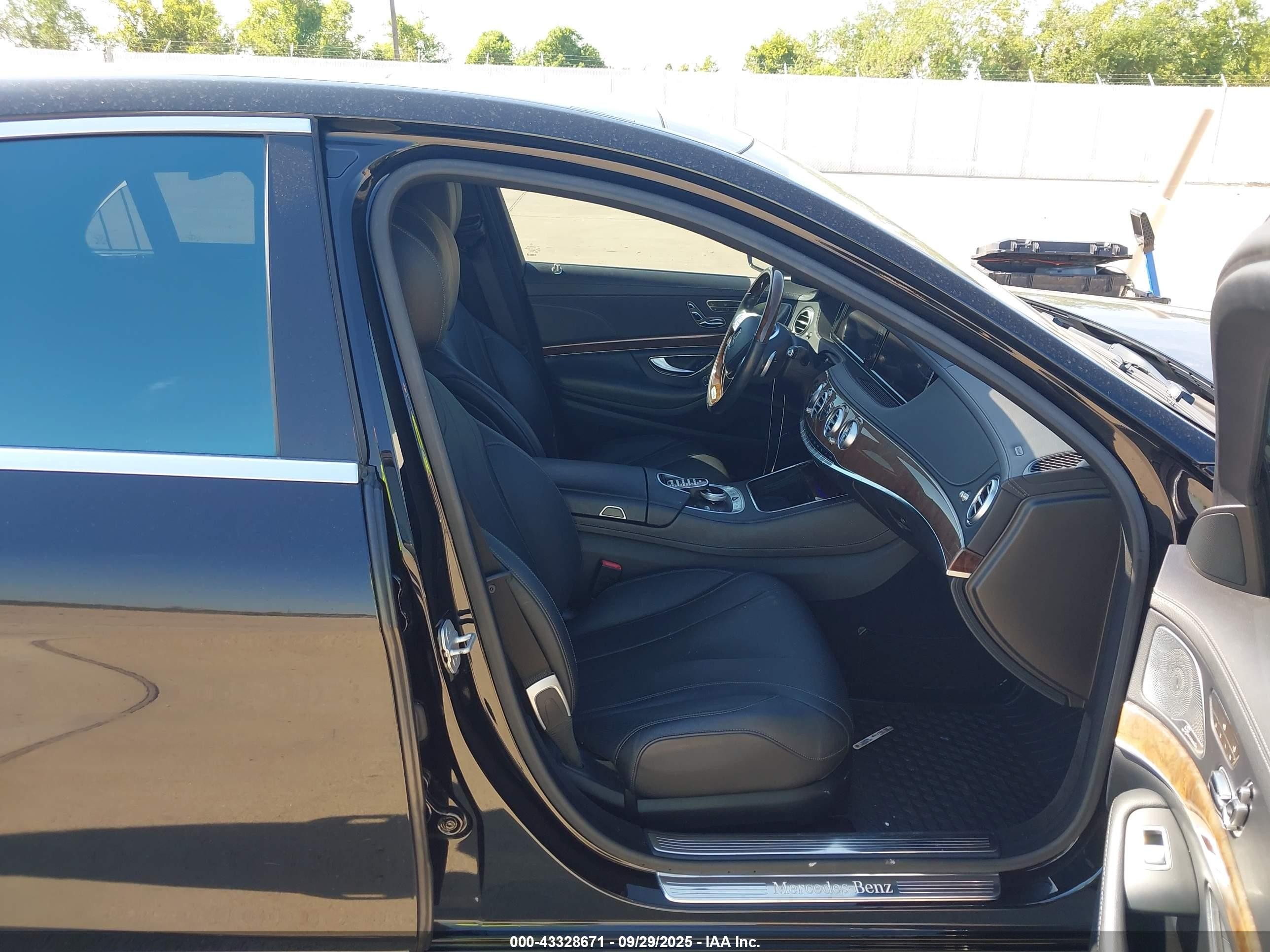 2014 Mercedes-benz S 550 Black vin: WDDUG8CB0EA047741