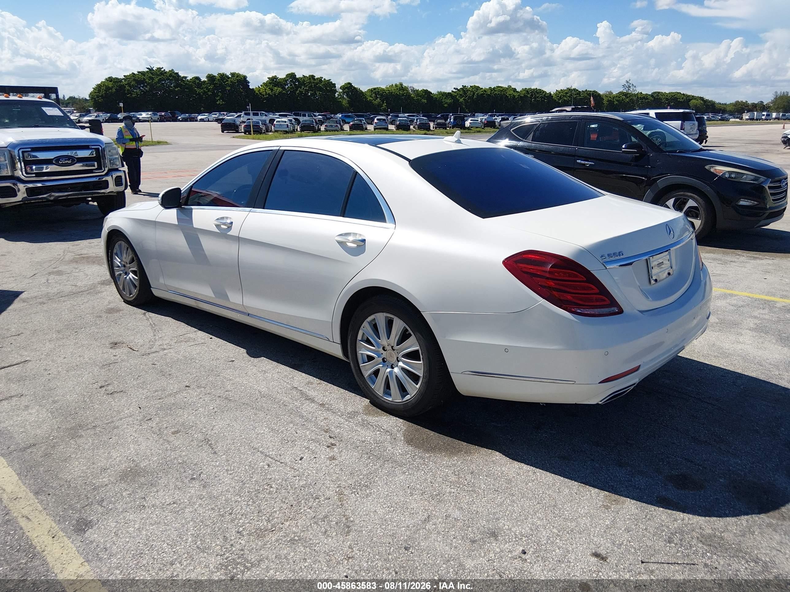 2014 Mercedes-benz S 550 White vin: WDDUG8CB0EA051109