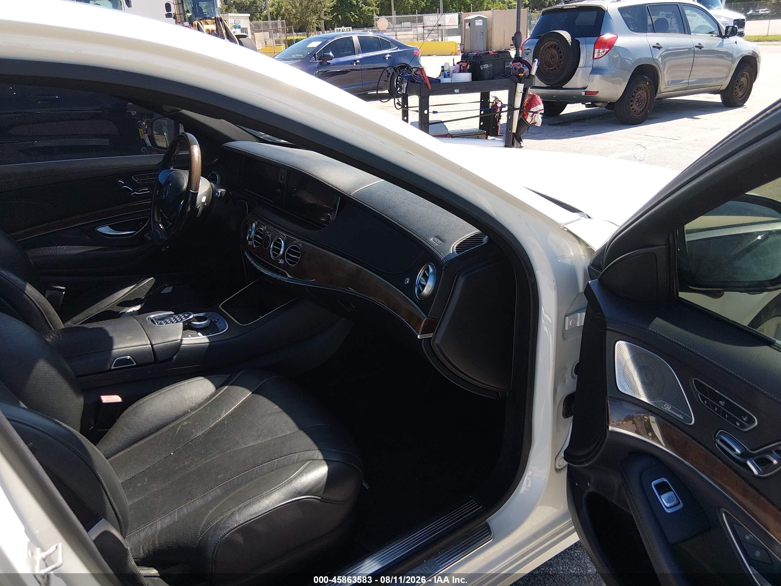 2014 Mercedes-benz S 550 White vin: WDDUG8CB0EA051109