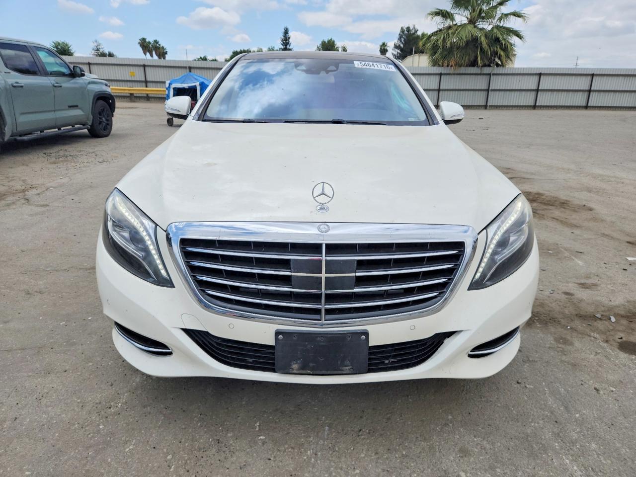 2014 Mercedes-benz S 550 White vin: WDDUG8CB0EA058416